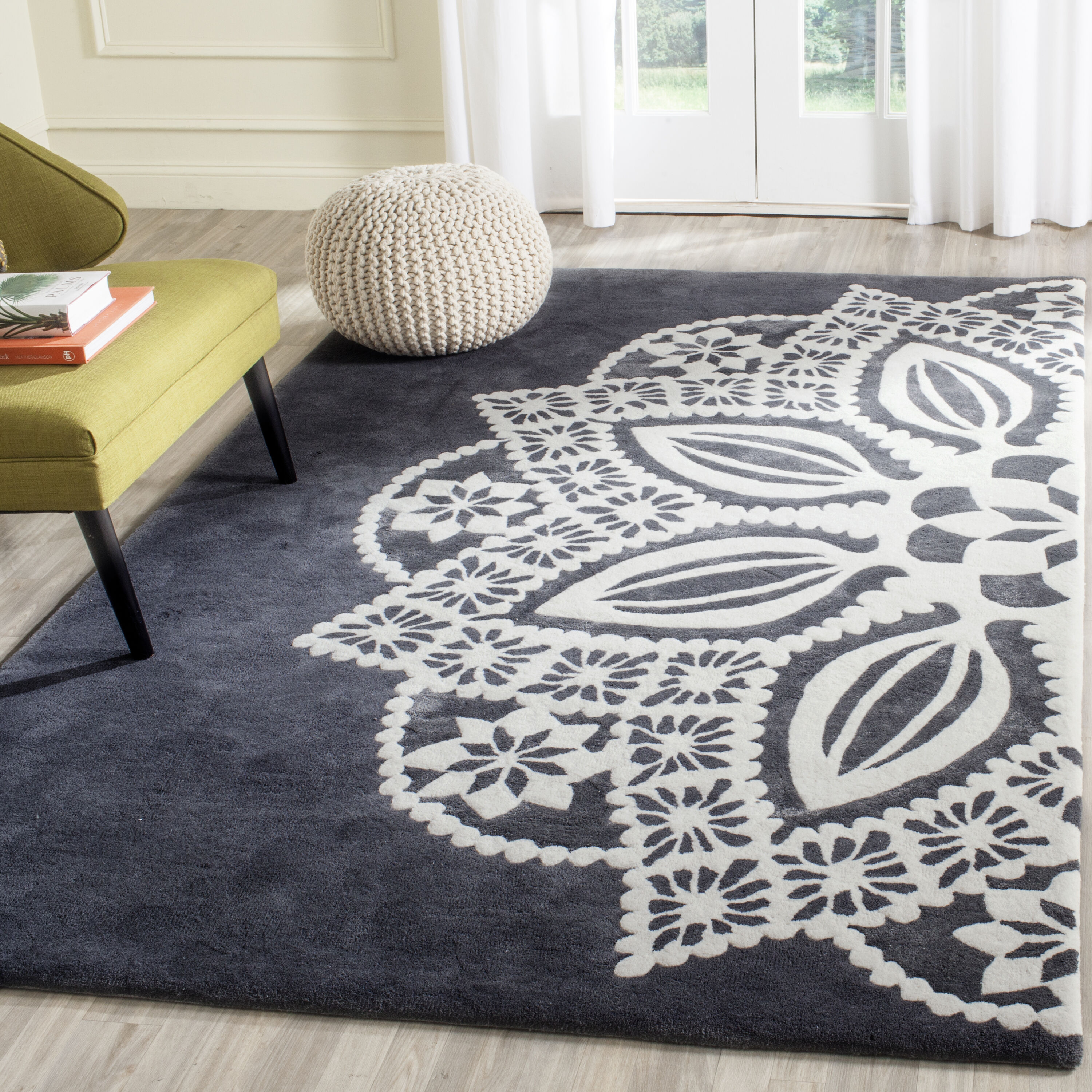  Delilah Gray/Ivory Contemporary 5ft x 8ft Medium Rectangle Rug