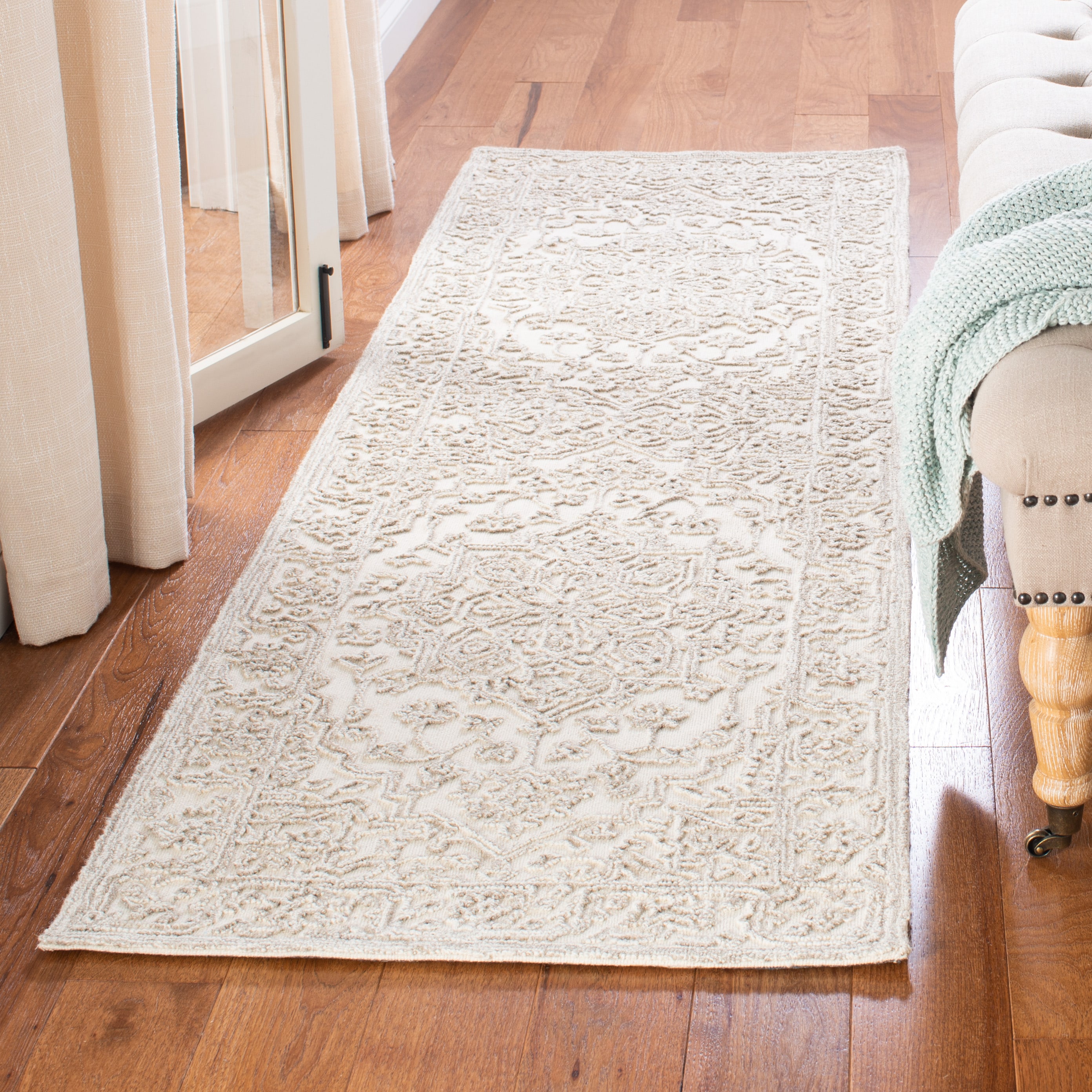 Safavieh TRC302A-28 Trace Babet 2 x 8 (ft) Tufted Wool Ivory/Natural Rectangular Indoor Floral/Botanical Bohemian/Eclectic Runner rug