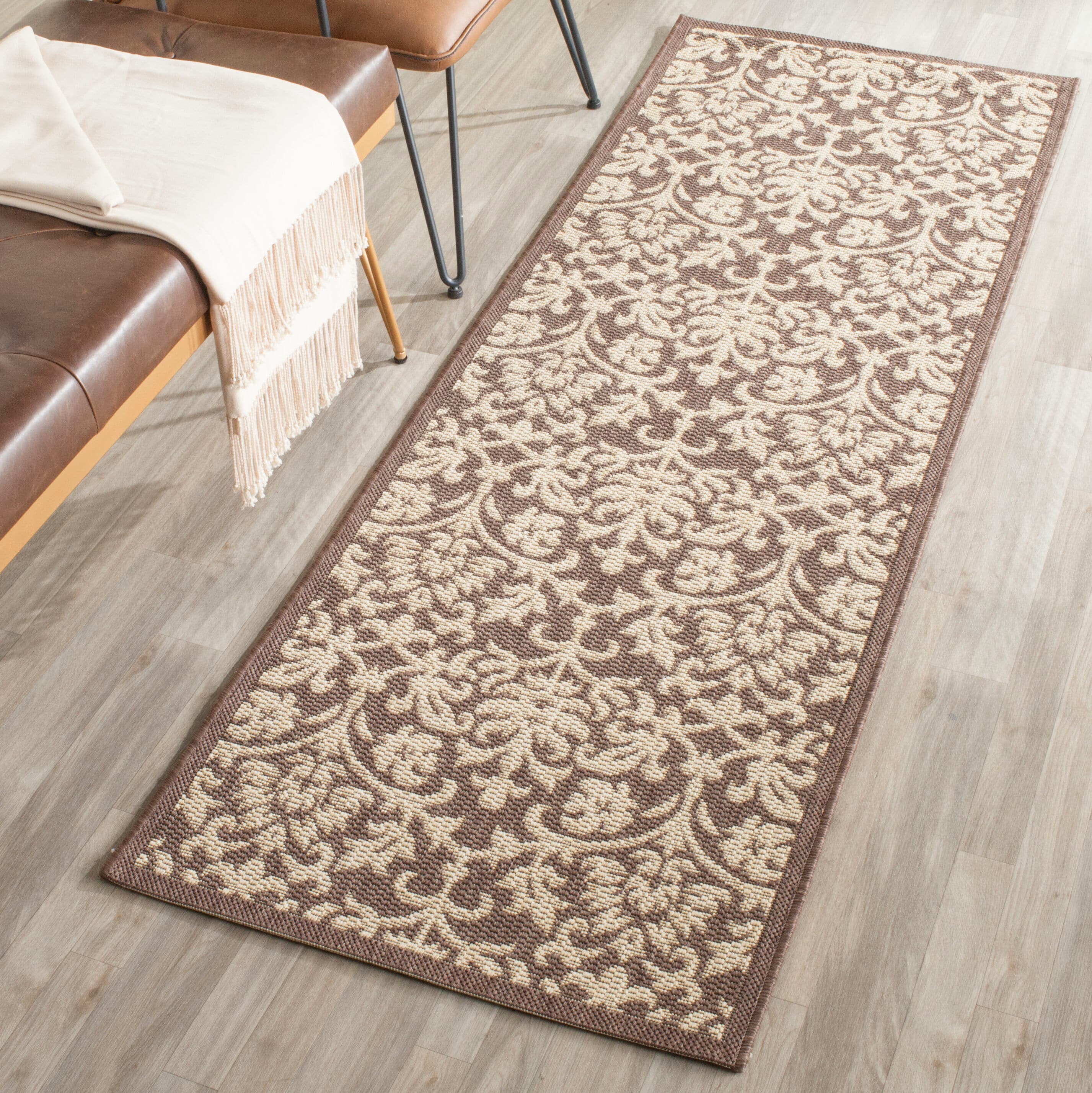 Safavieh CY3416-3409-27 Courtyard Exuma 2 x 7 (ft) Loomed Polypropylene Chocolate/Natural Rectangular Indoor/Outdoor Floral/Botanical Runner rug