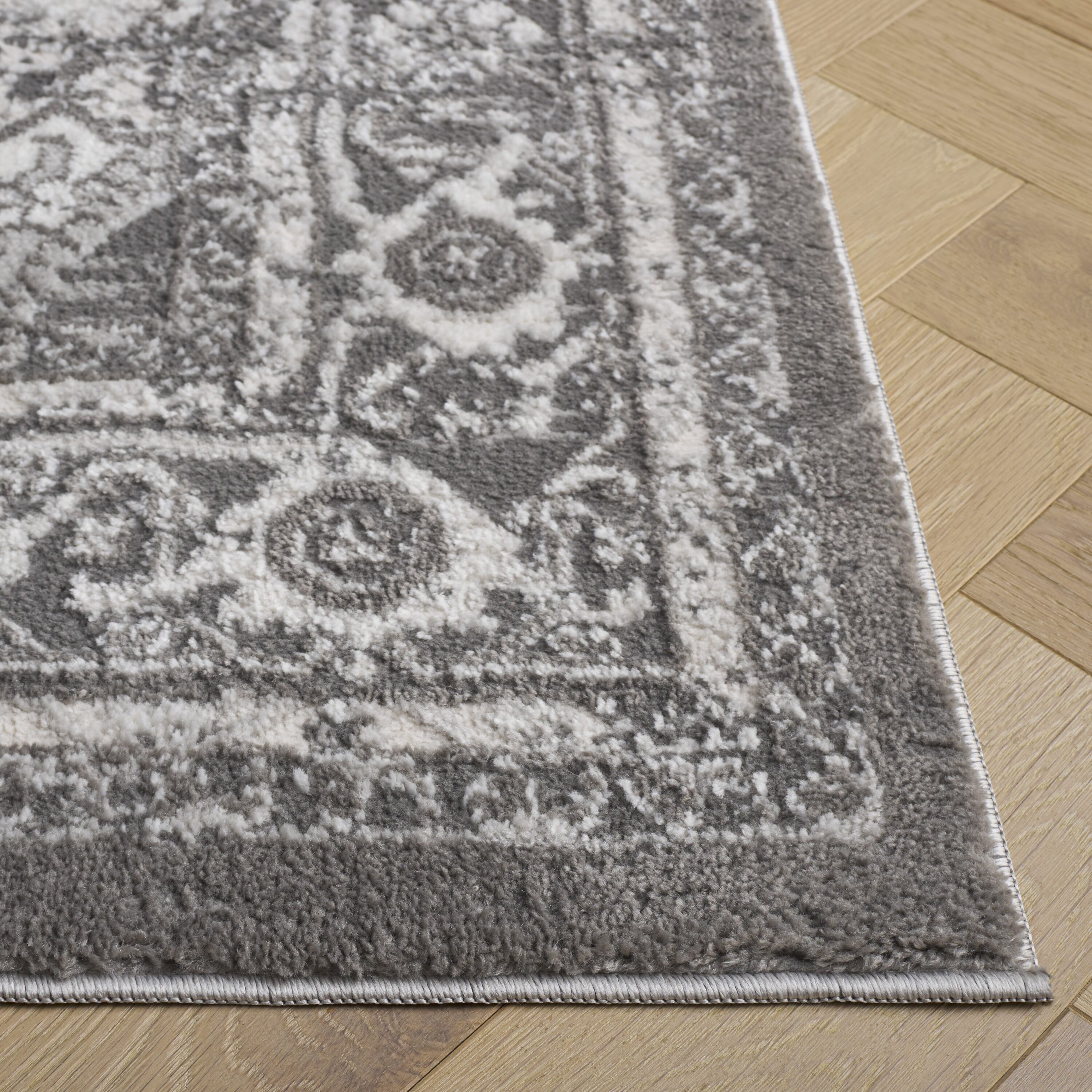 Safavieh LUA314F-28 rugs - View #3