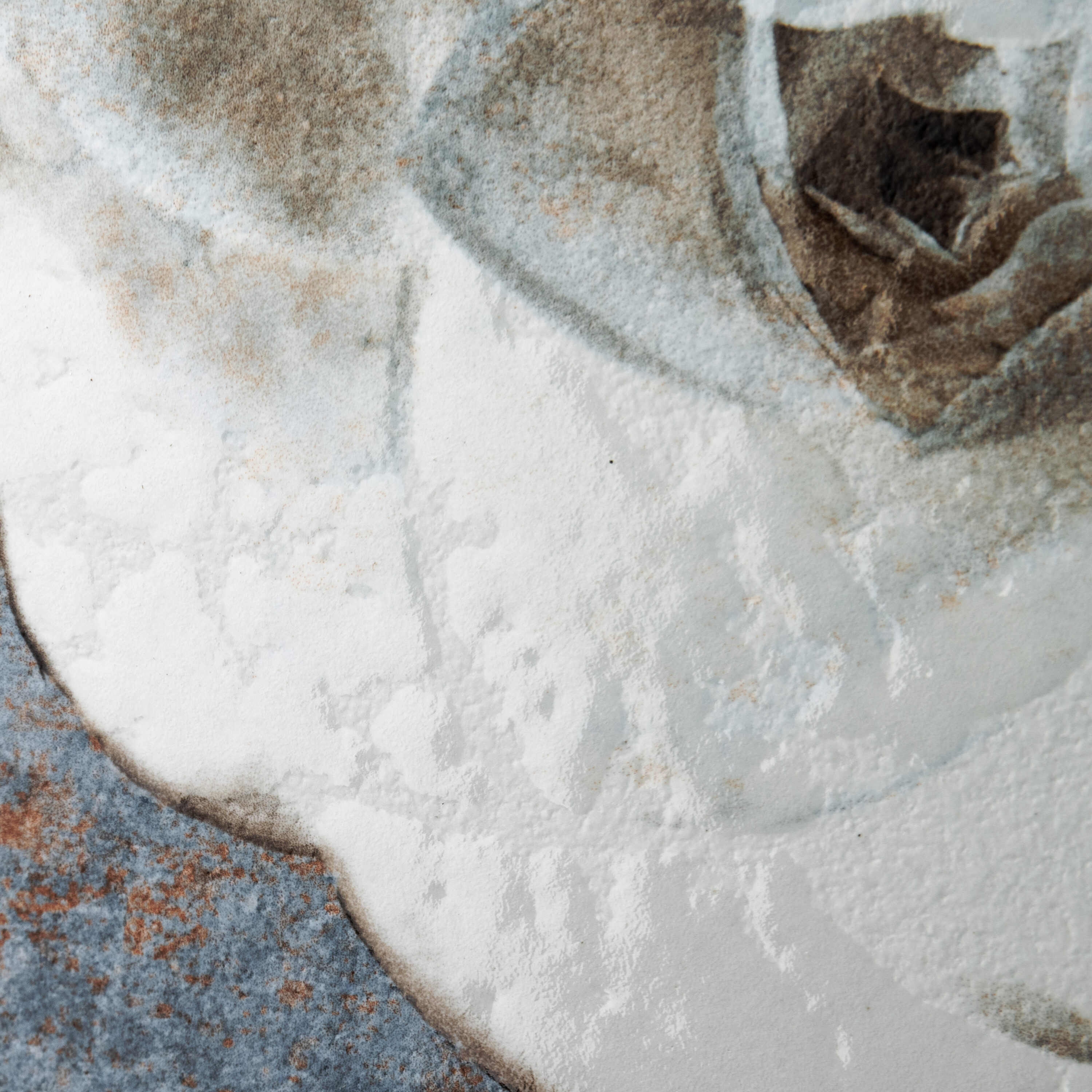 Parete Setoso Large Blue and White Glazed Porcelain Floral Tile