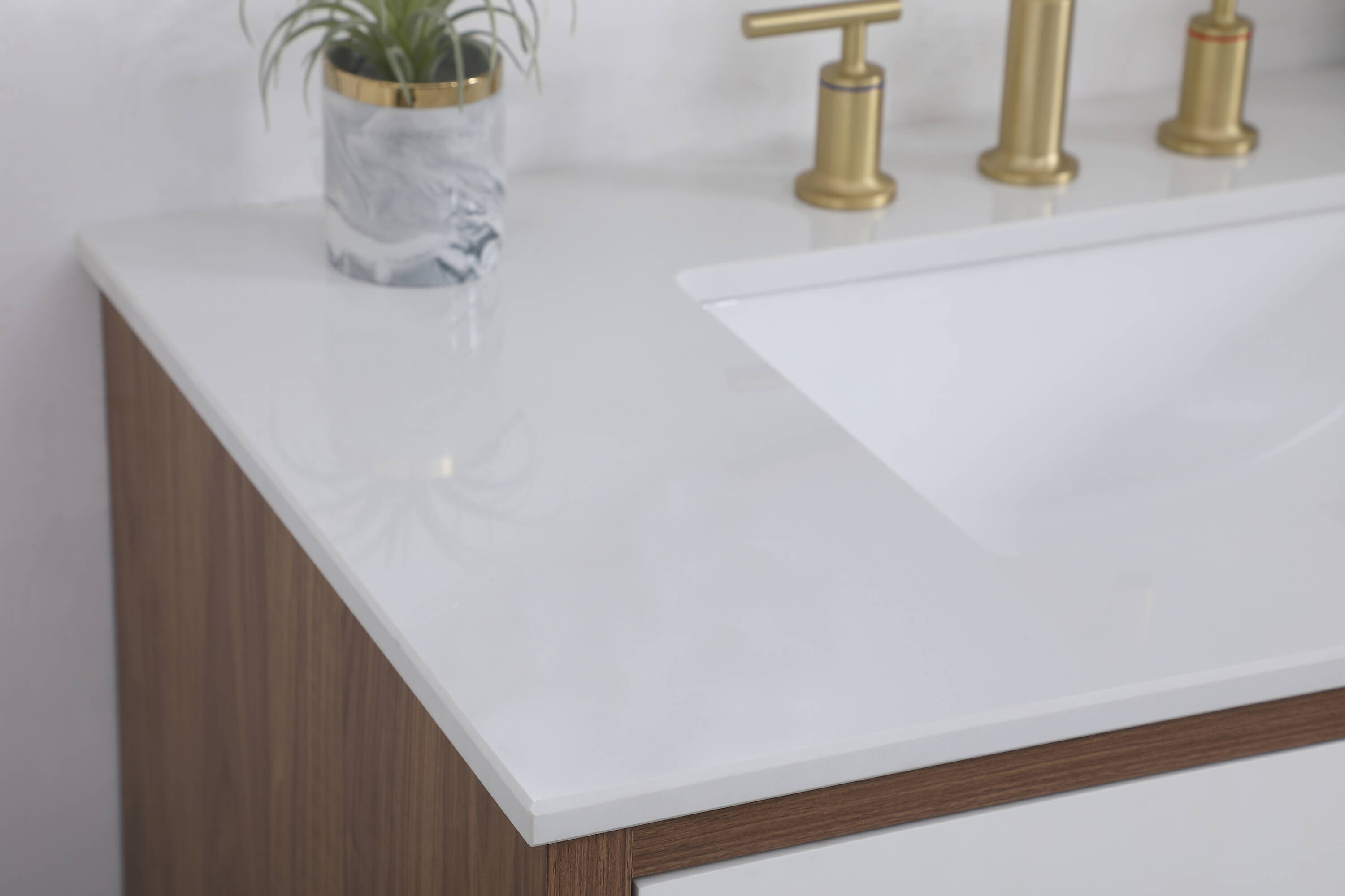 Elegant Decor First Impressions 36-in White Undermount Single Sink ...