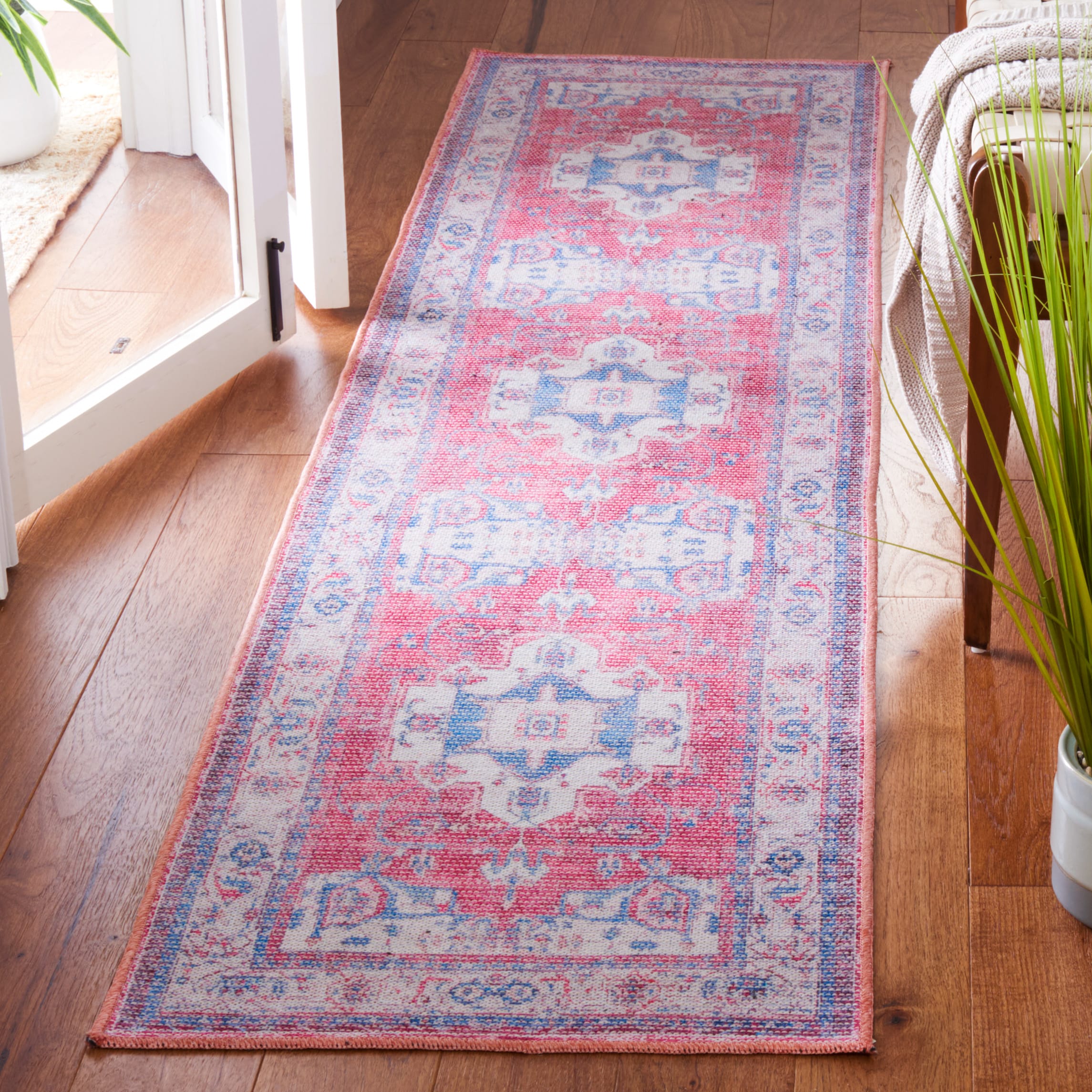 Safavieh SEP355Q-28 Serapi 2 x 8 (ft) Loomed Cotton Red/Ivory Rectangular Indoor Border Machine washable Runner rug