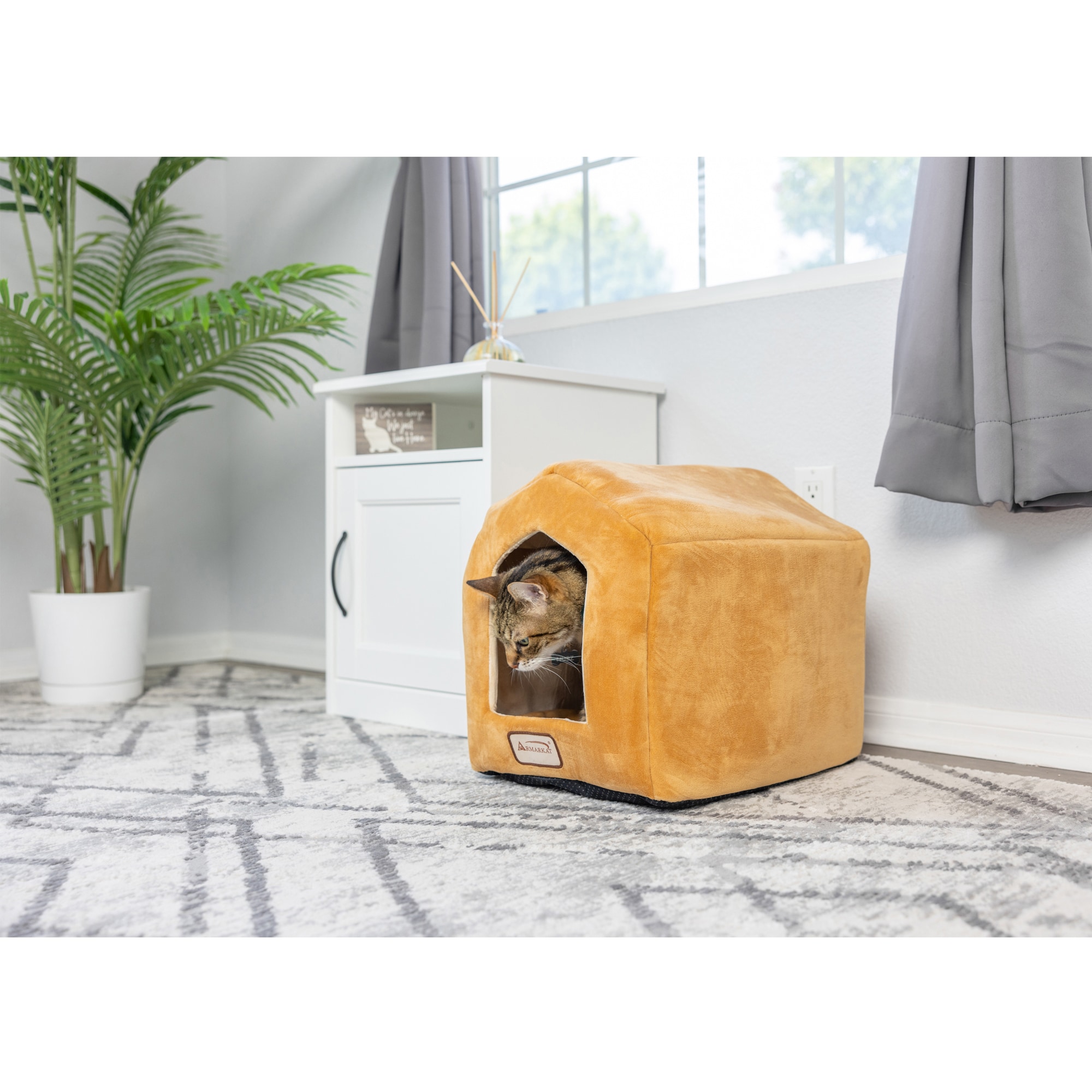 Small Beige Velvet House-Shaped Cat Bed with Fiberfill