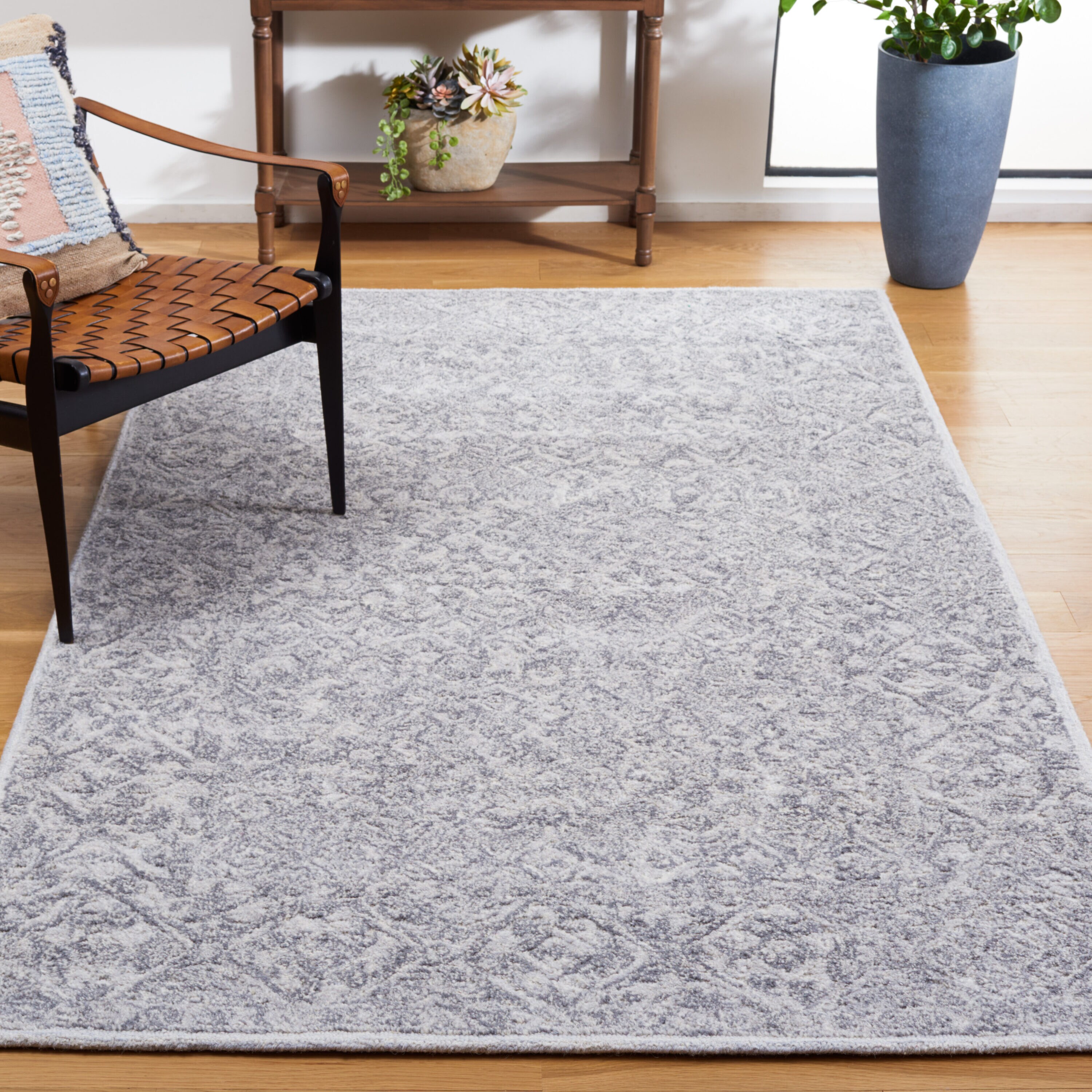  Marquee 201 Gray Traditional 4ft x 6ft Small Rectangle Rug