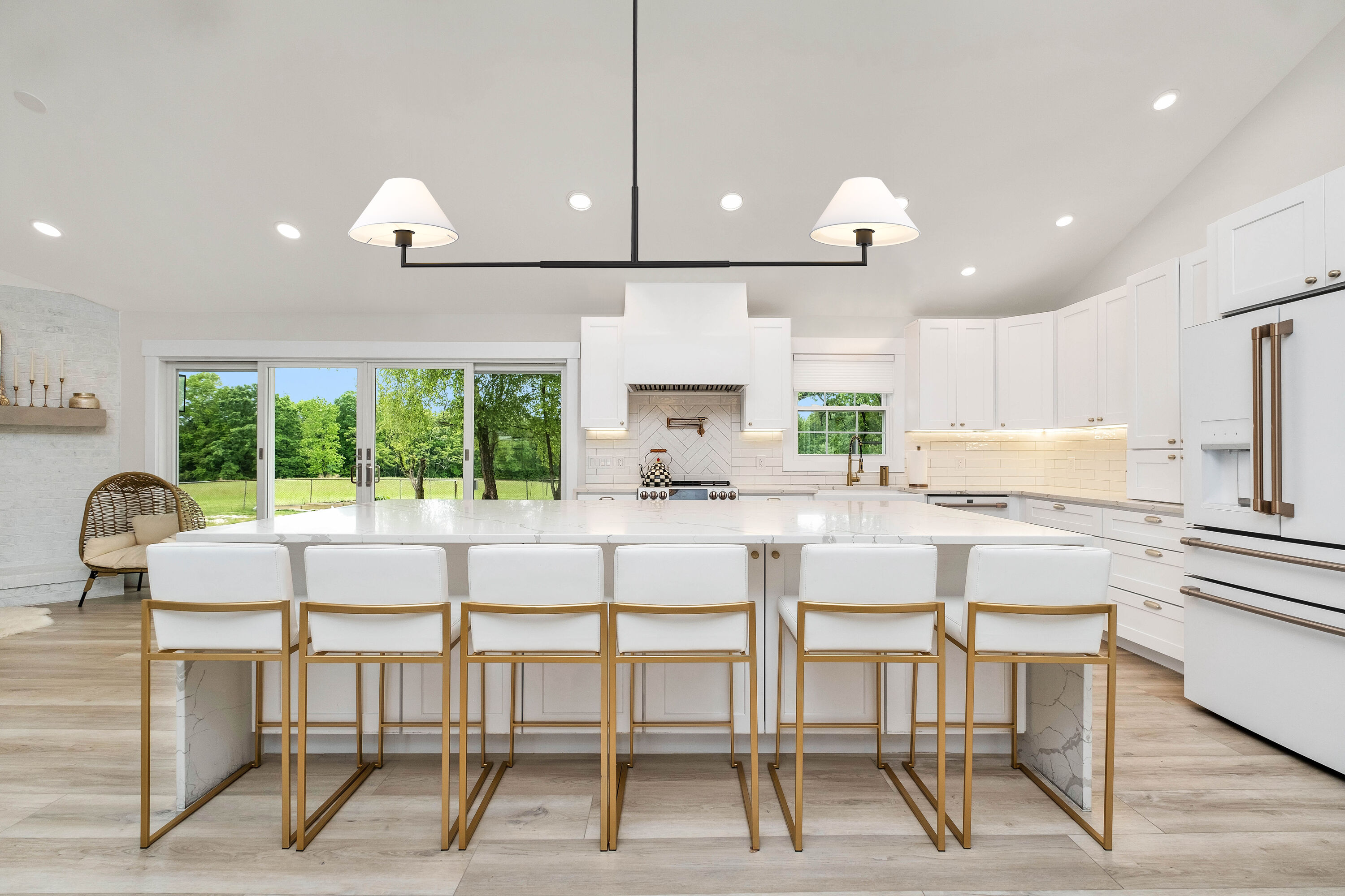 Z-Lite 744-62L-MB b090015 - View #2