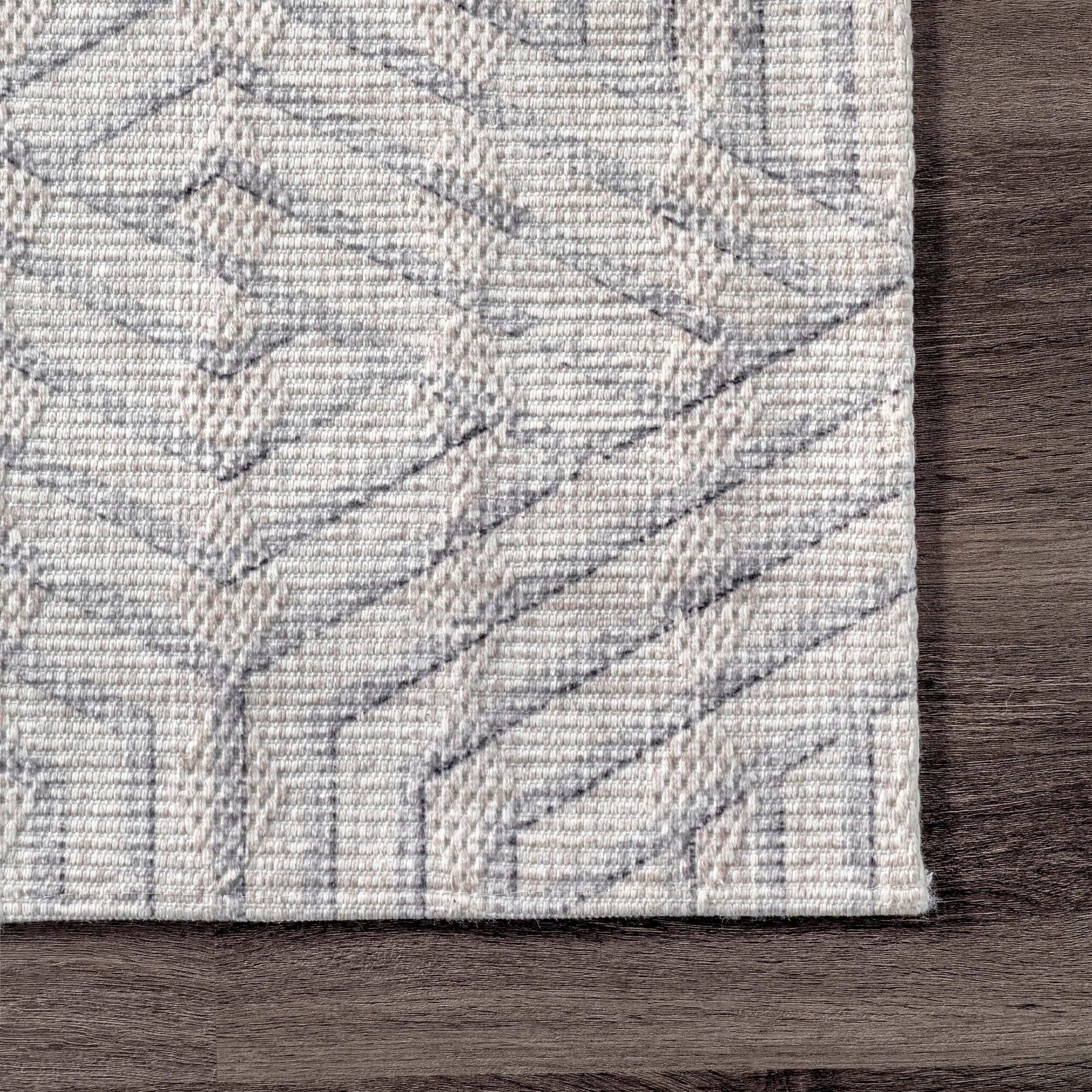 Adeline Gray Geometric Viscose 4' x 6' Washable Area Rug