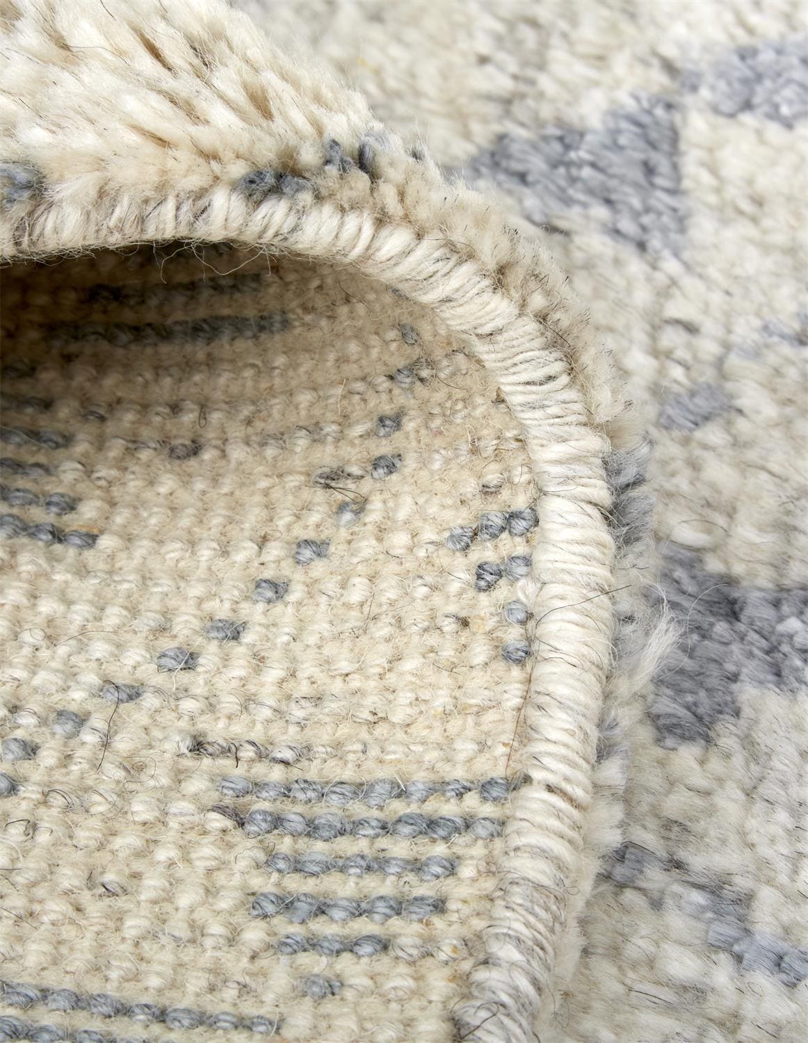 Ivory and Gray Geometric Wool Viscose 2' x 3' Rug