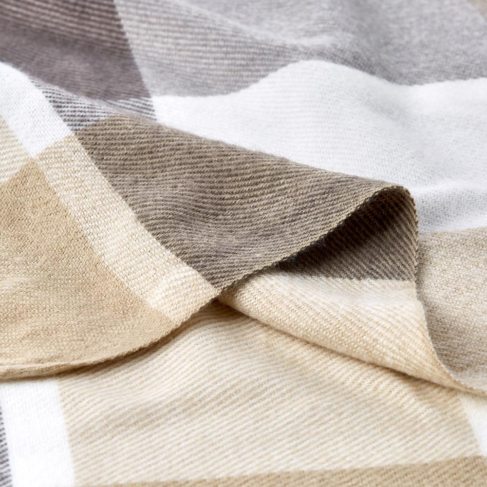 Hastings Home 682325AKB Blankets-And-Throws - View #3
