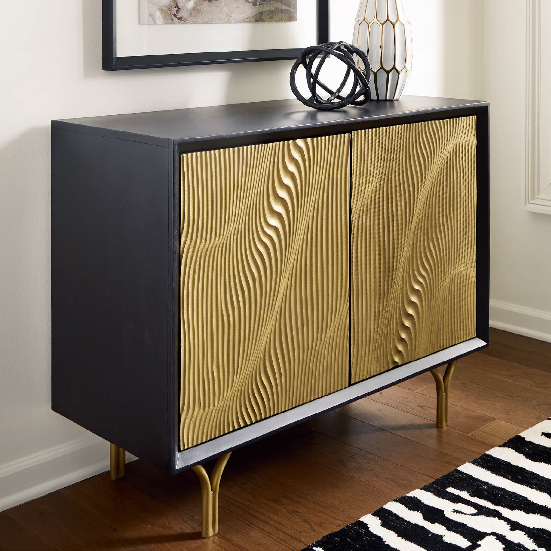 Signature Design by Ashley A4000654 chests - View #3