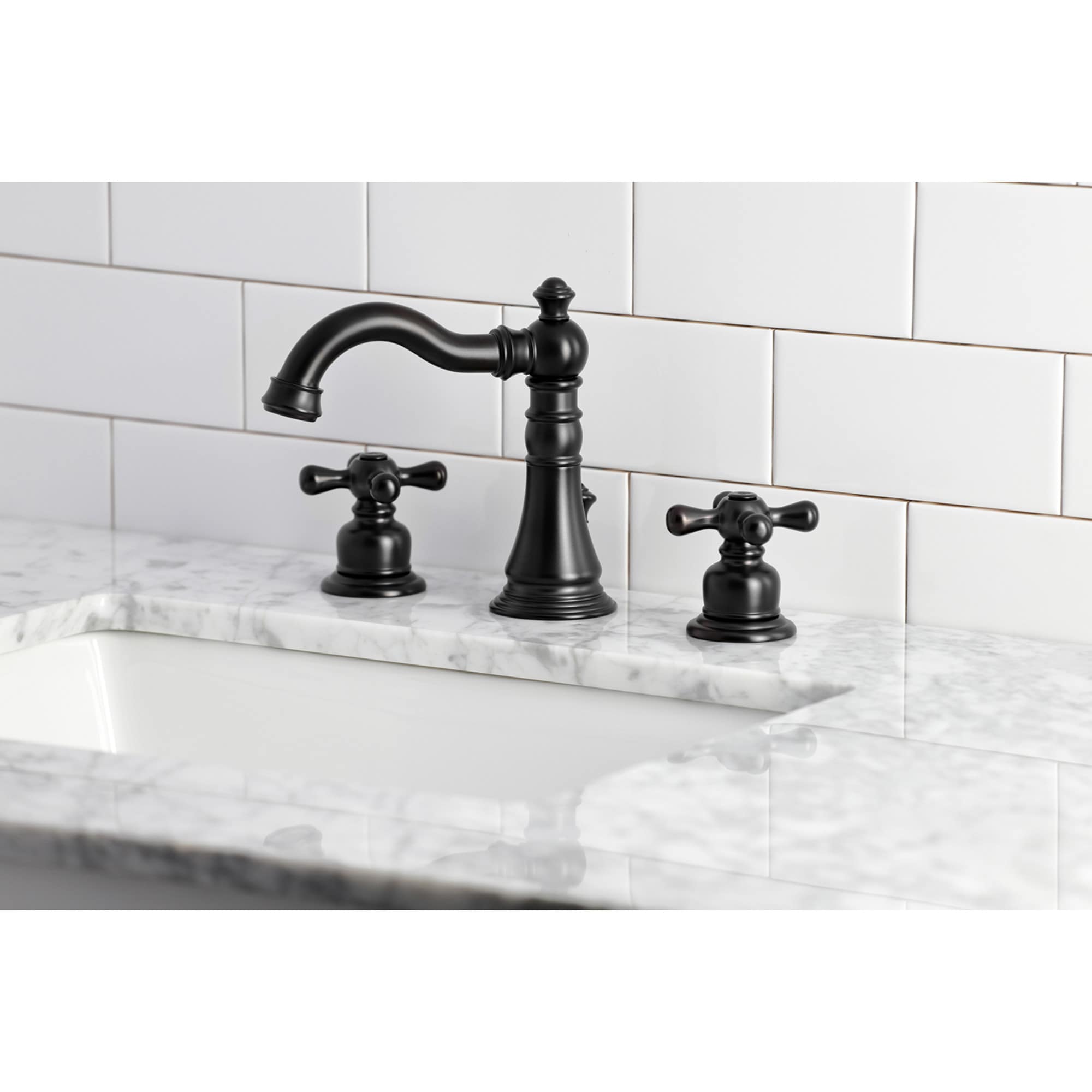 Kingston Brass WLFSC1970AX American Classic Matte black Widespread 2-handle Low-arc Residential Handle Bathroom Sink Faucet with Drain