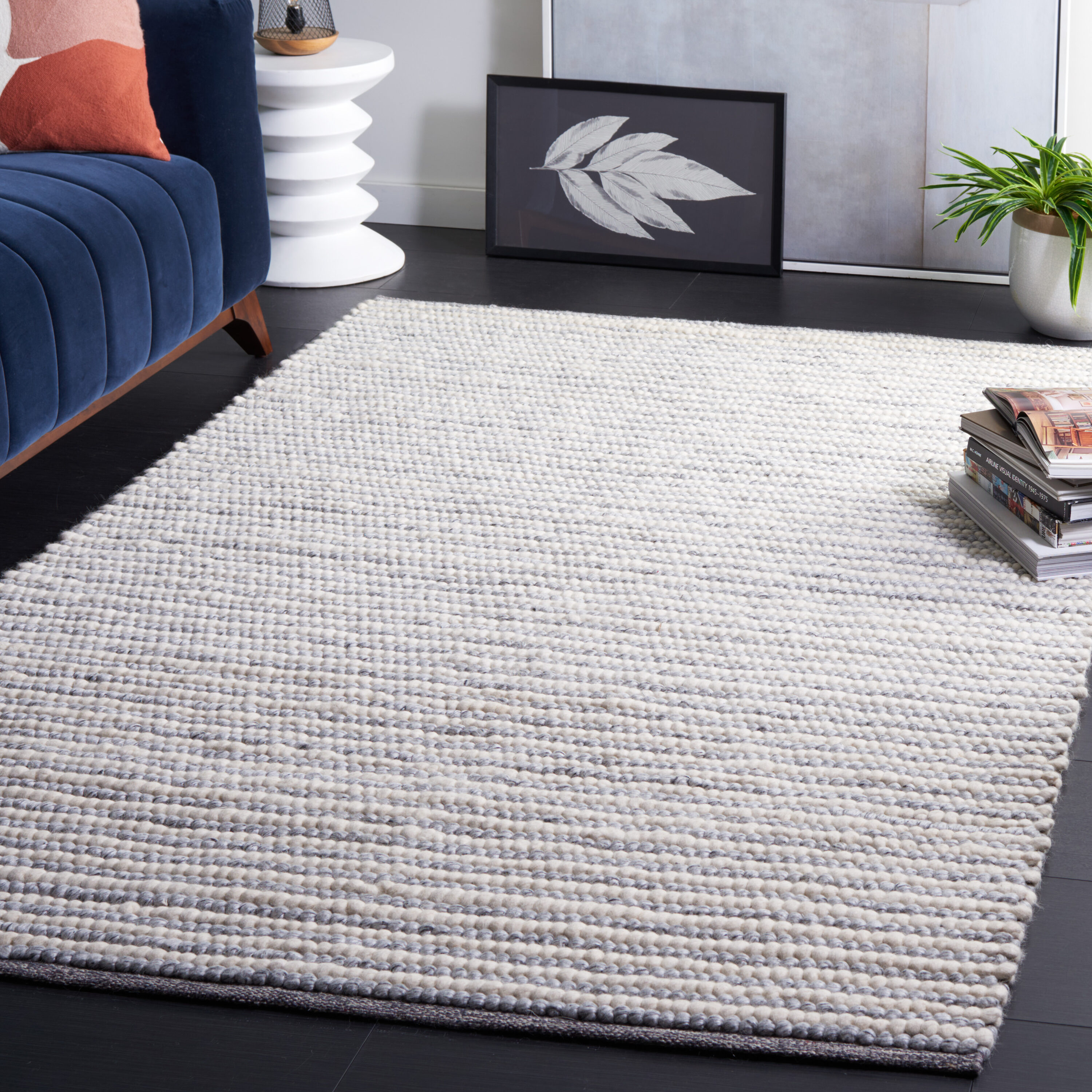  Natura 220 Ivory/Gray Solid / Tonal 4ft x 6ft Small Rectangle Rug