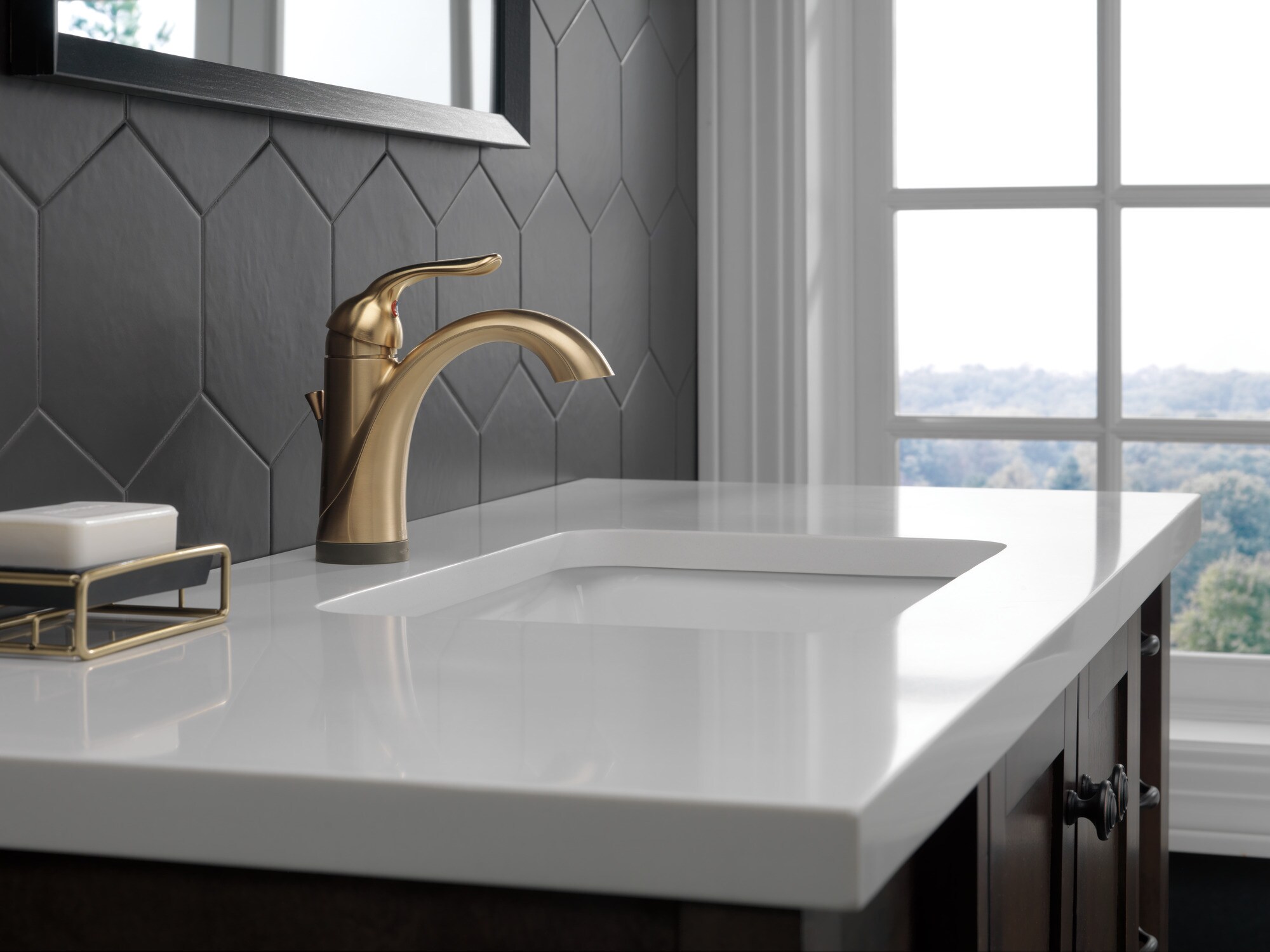 Elegant Single Hole Zinc Bathroom Faucet in Champagne Bronze