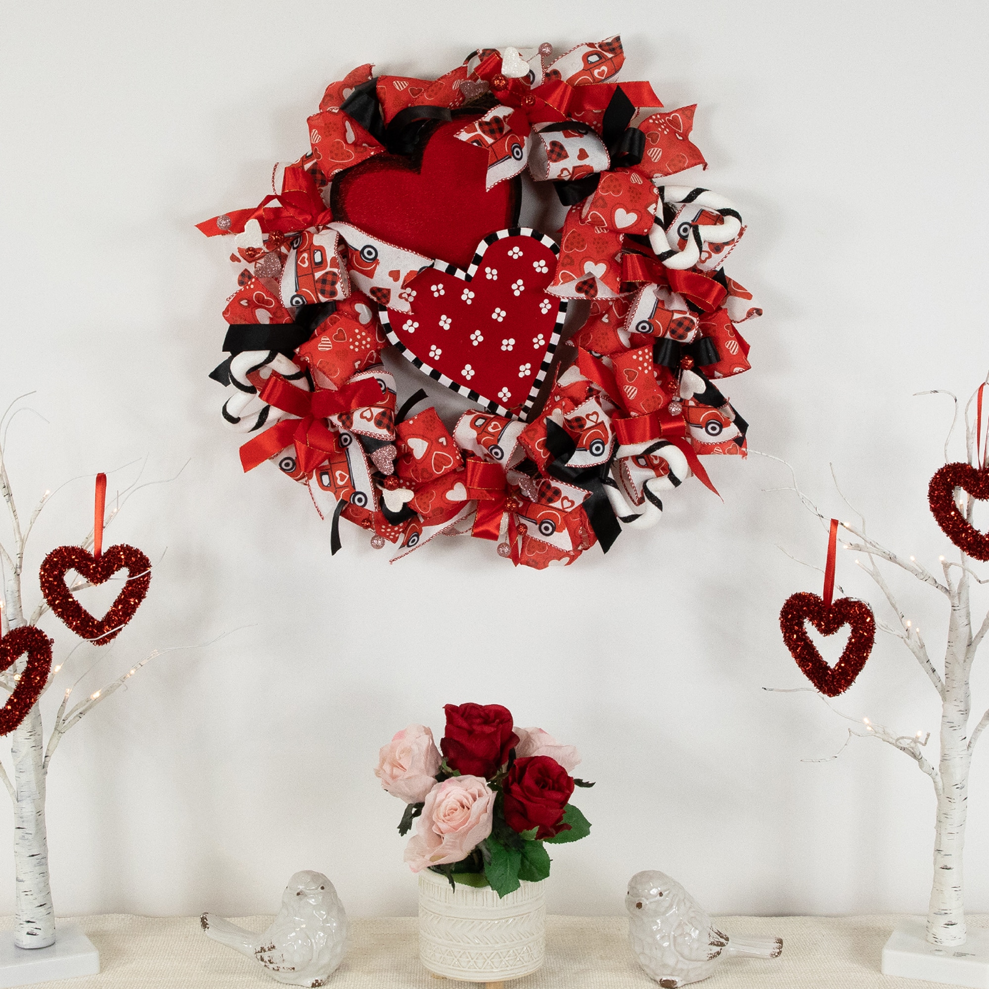 Glitzhome 17 Lighted Valentine's Berry Heart Wreath - Red