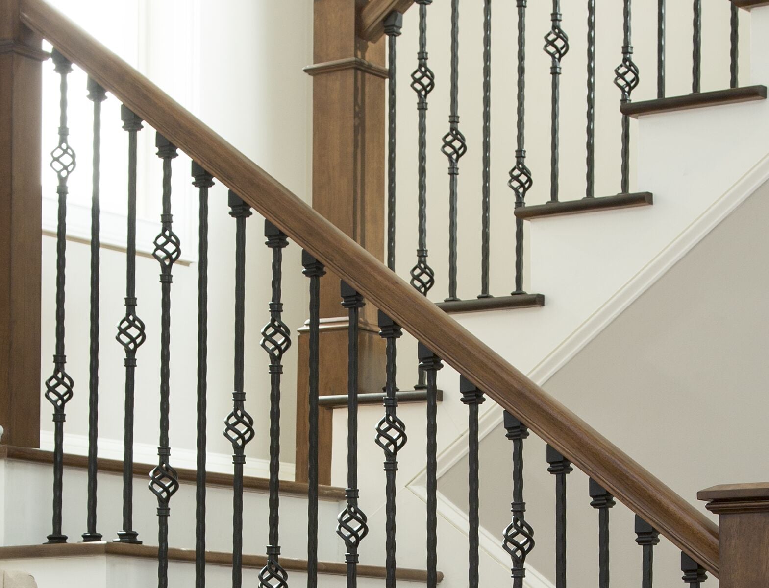 Crown Heritage BC4981821FB Interior-Stairpart-Balusters - View #2