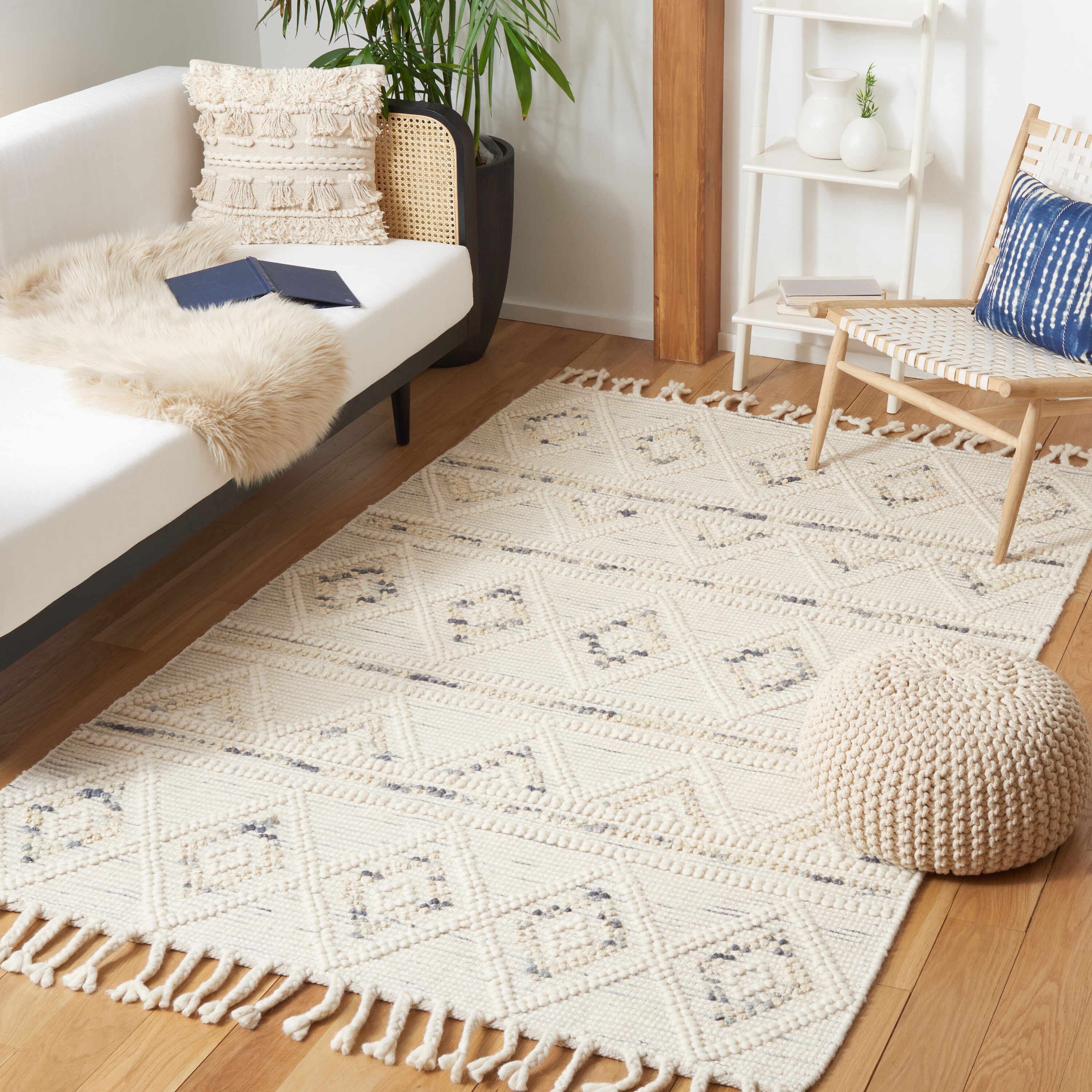  Natura 175 Ivory/Gray Bohemian 4ft x 6ft Small Rectangle Rug