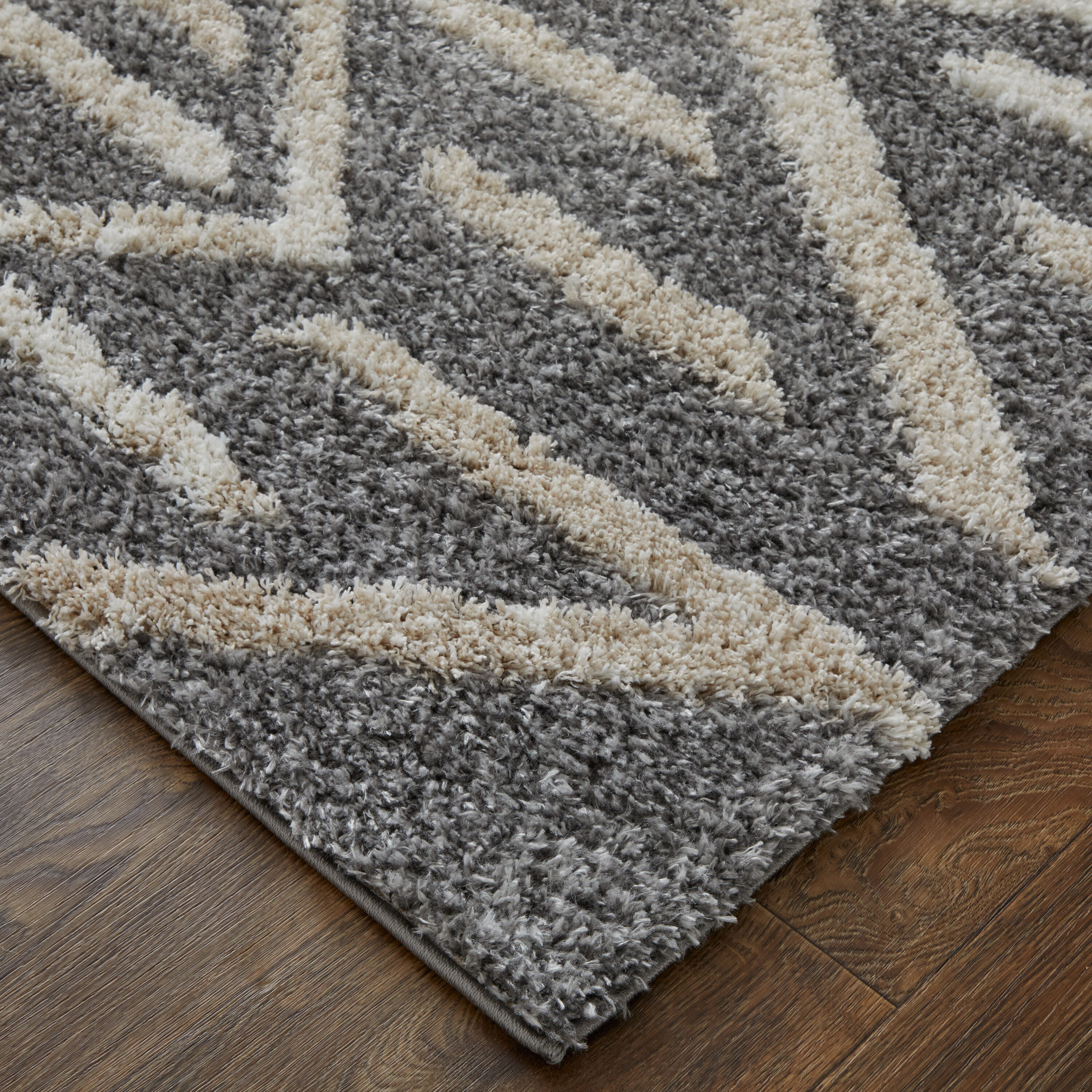 Room Envy 5 X 8 (ft) Gray/Ivory Indoor Chevron Area Rug in the Rugs ...