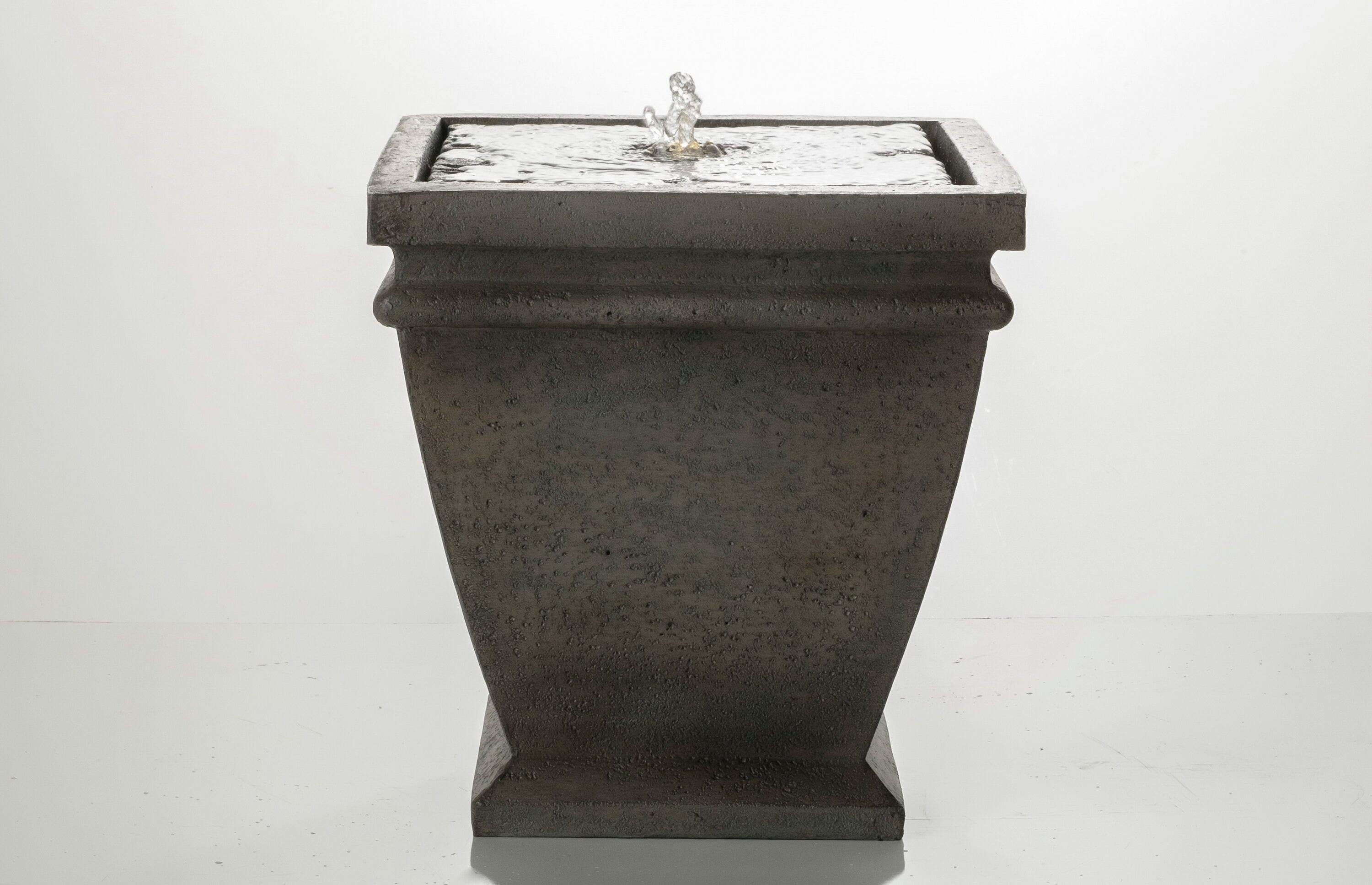 Alfresco Home 74-1819 17.5-in H Resin Solar Powered Tiered Outdoor Fountain with Birdbath Pump Included