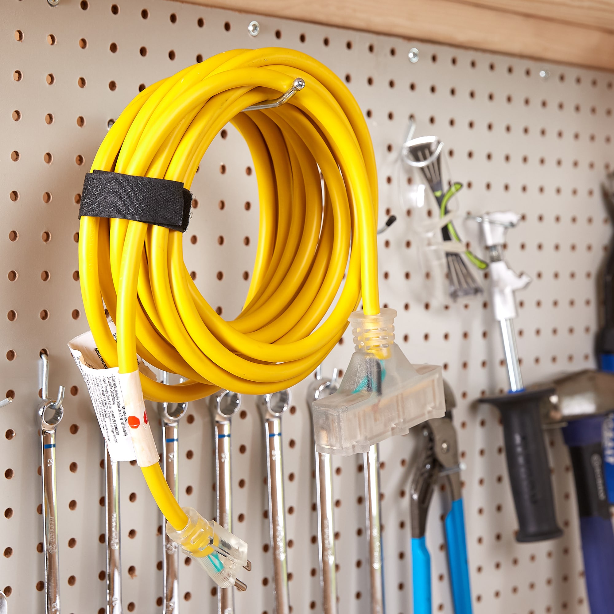 Utilitech 0105 Electrical-Extension-Cords - View #3