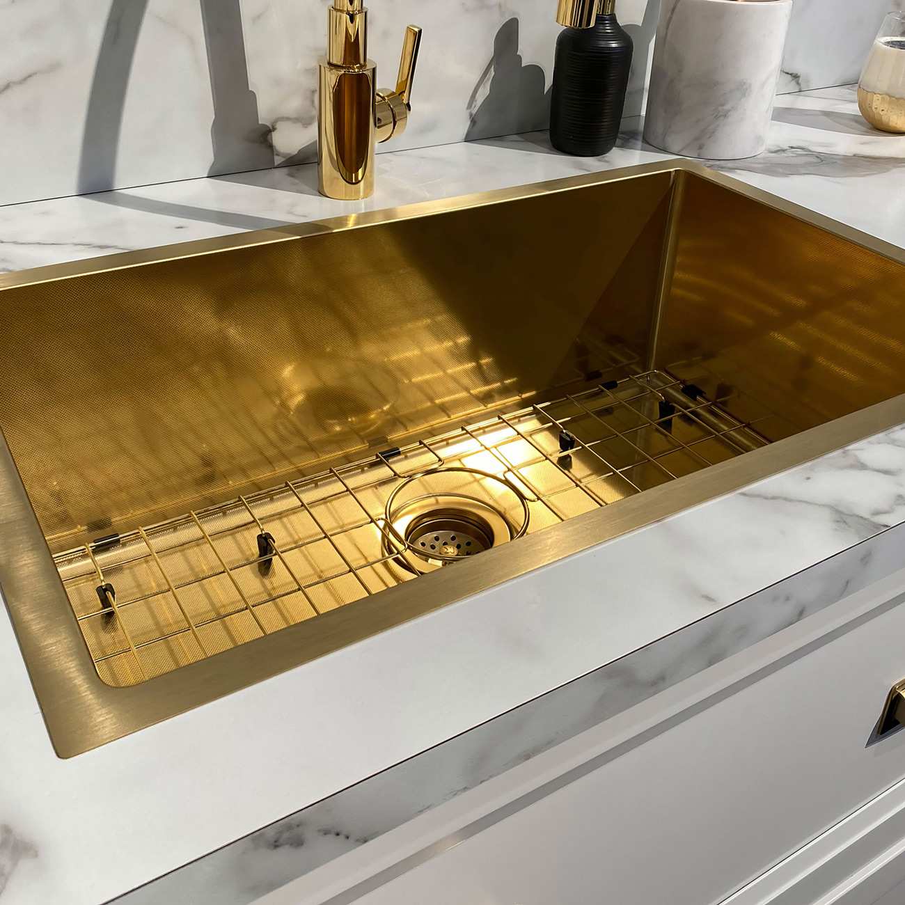 Whitehaus Collection WHNPL3318-B Kitchen-Sinks - View #4