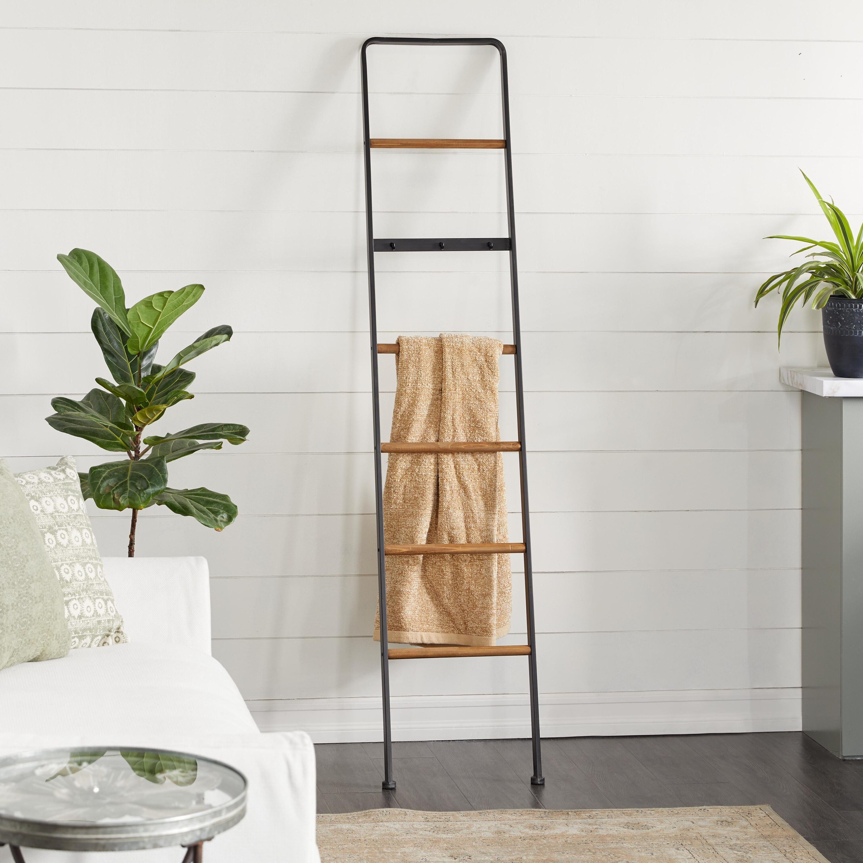Grayson Lane 37877 Black 6 Rack Pine Leaning Blanket ladder