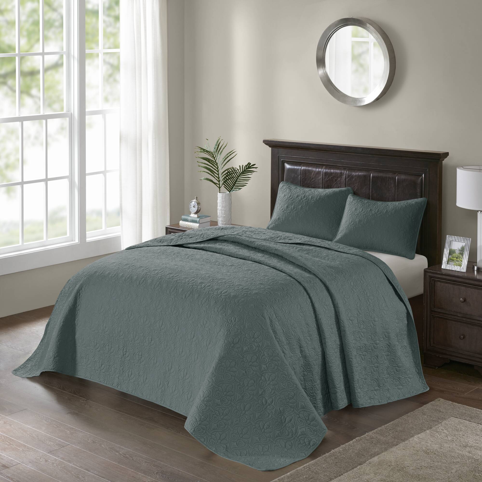 Madison Park MP13-8481 3 -Piece Balsam Green King Bedspread Set