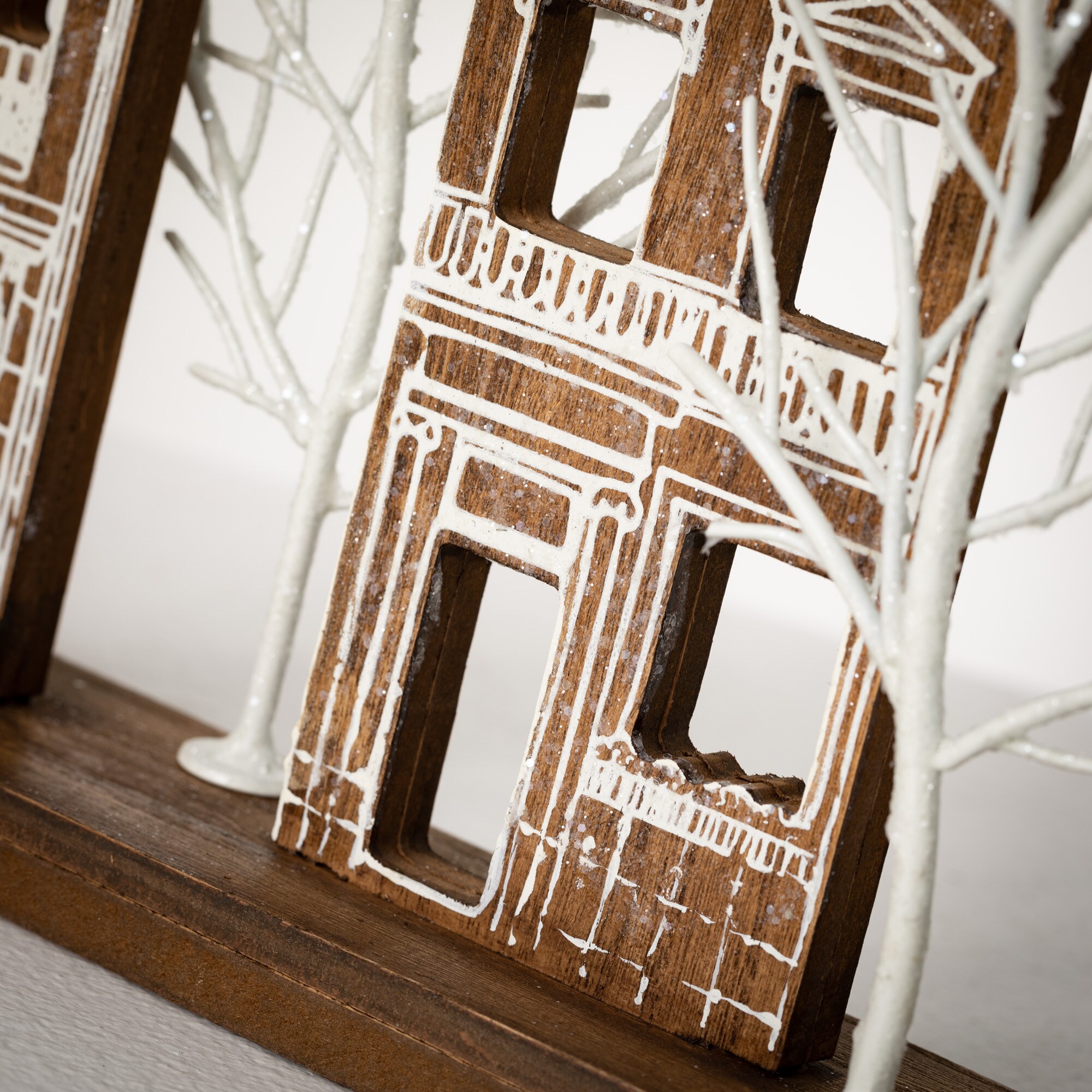Sullivans PN3778 Table-Christmas-Decorations - View #2