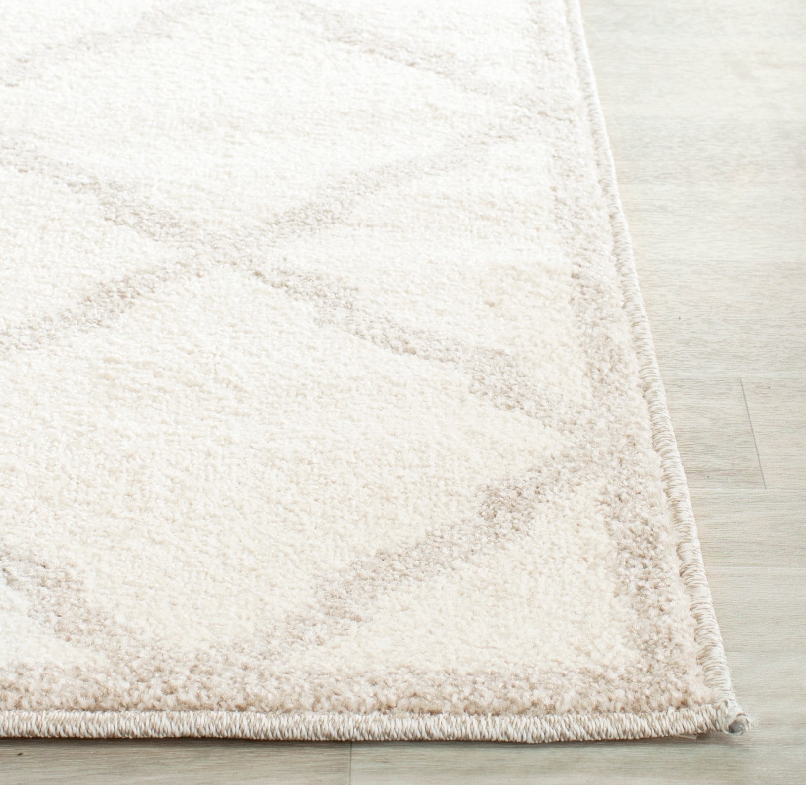 Safavieh AMT421E-5 rugs - View #3