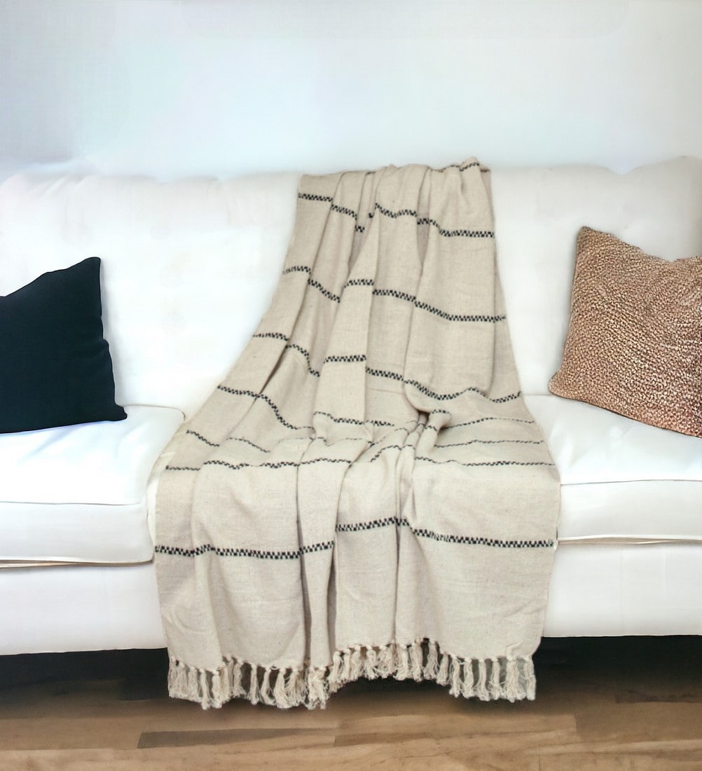 HomeRoots 4000476211 Blankets-And-Throws - View #3