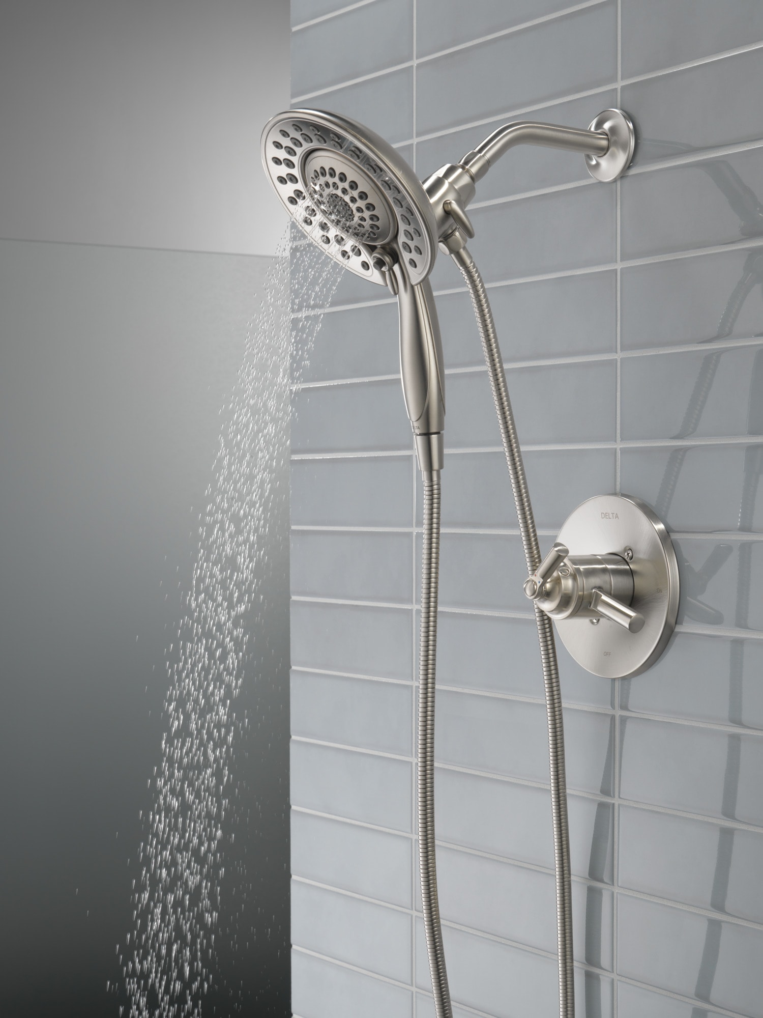 Delta Saylor Stainless 2-handle Multi-function Round Shower Faucet ...