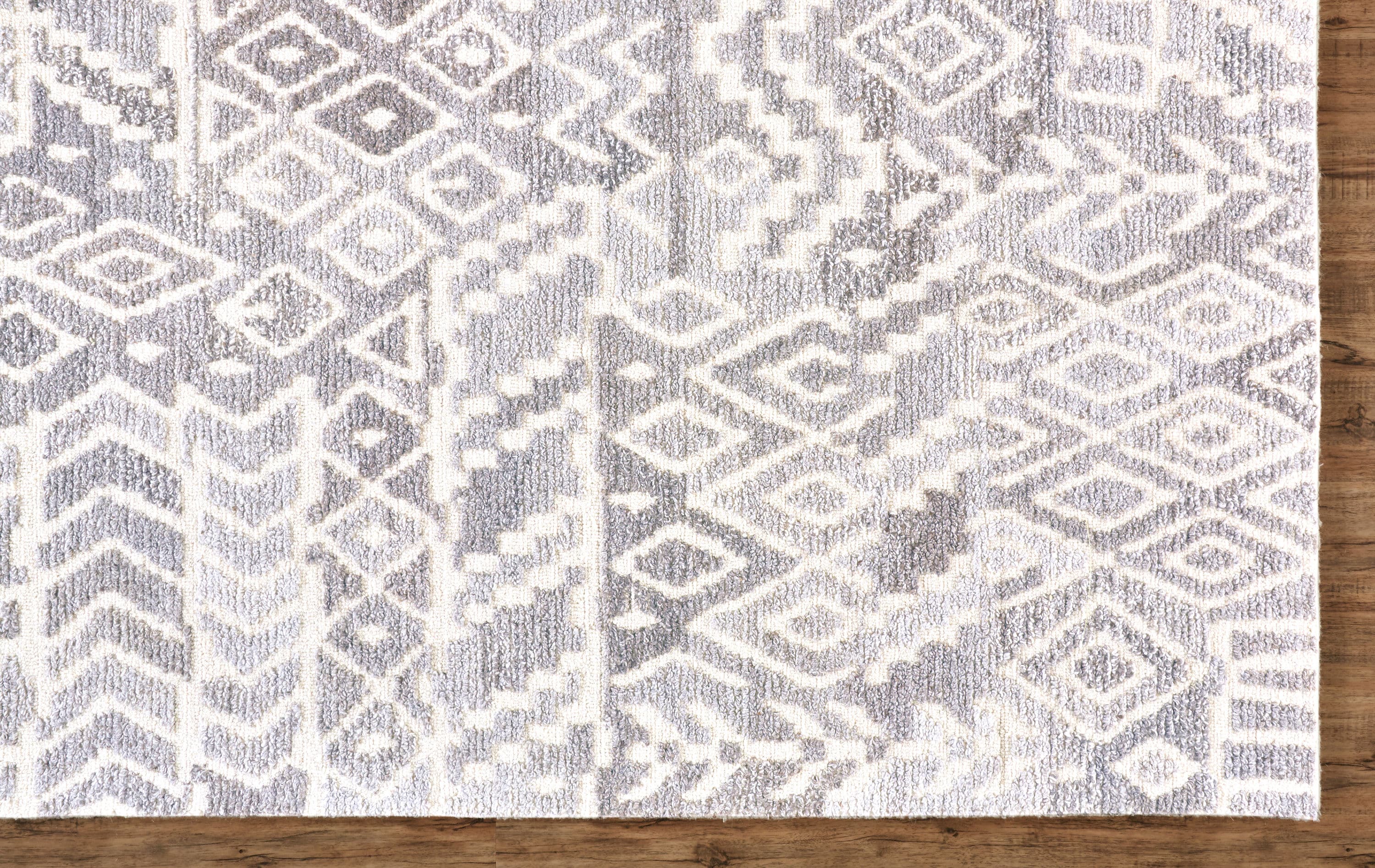 Gray Geometric Tufted Wool and Viscose Area Rug