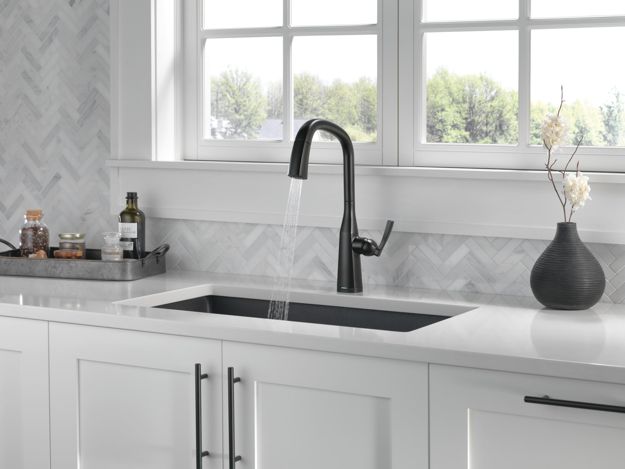 Matte Black Brass Pull-Out Spray Kitchen Faucet