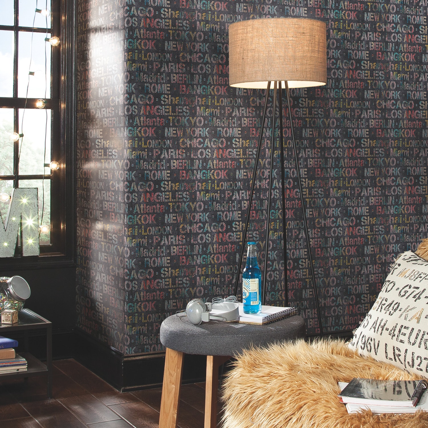 RoomMates RMK11824WP wallpaper - View #3
