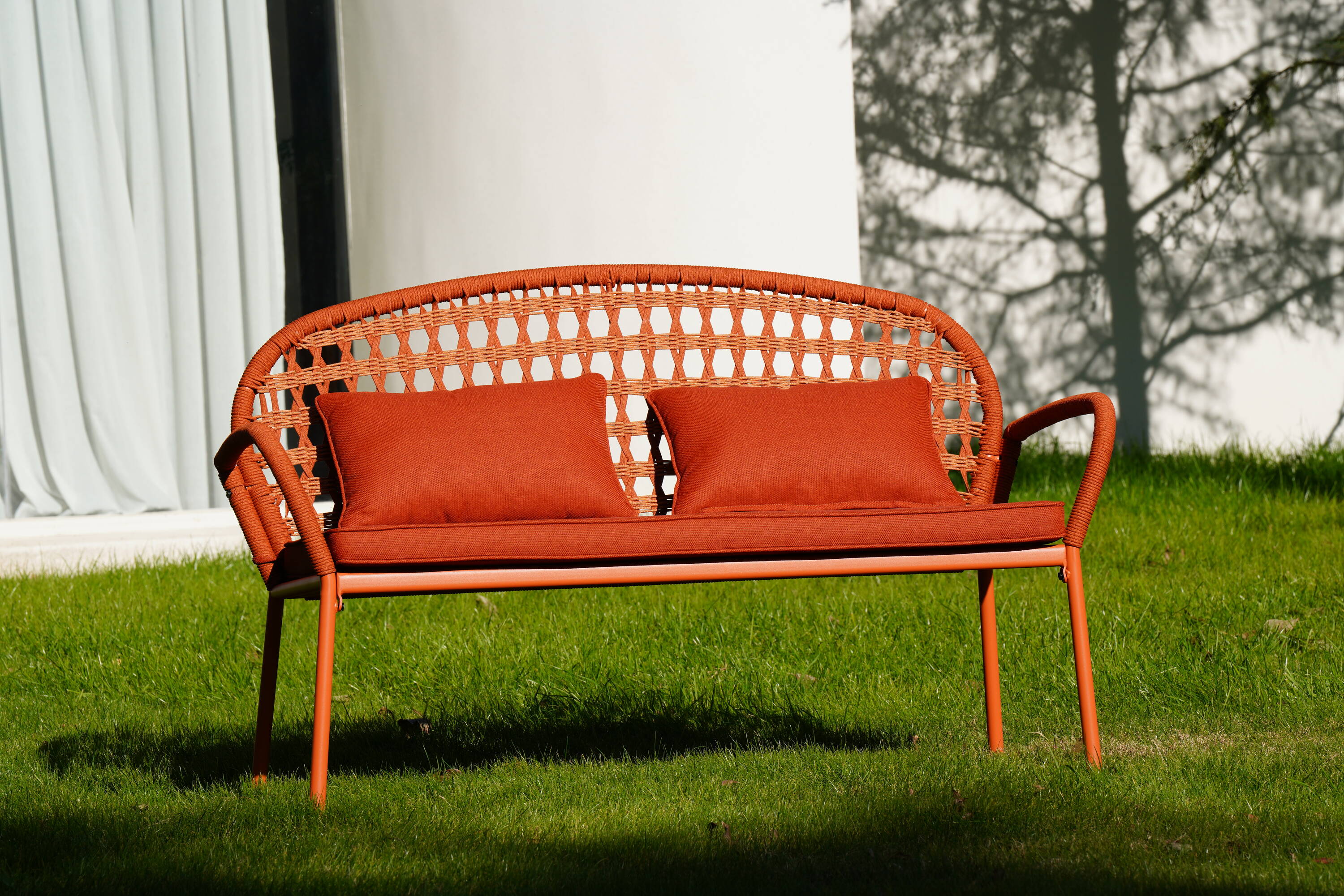 Mondawe MO7850950000001 Patio Chairs Red Metal Frame Stationary Conversation Chair with Red Polyester Cushioned Seat