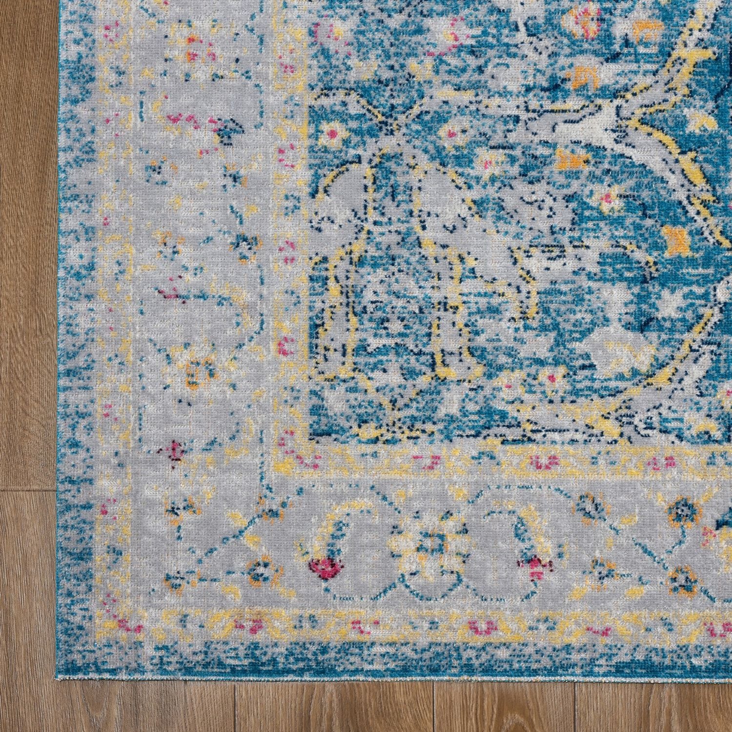 Antiquity Blue Distressed 8' x 10' Tufted Outdoor Rug