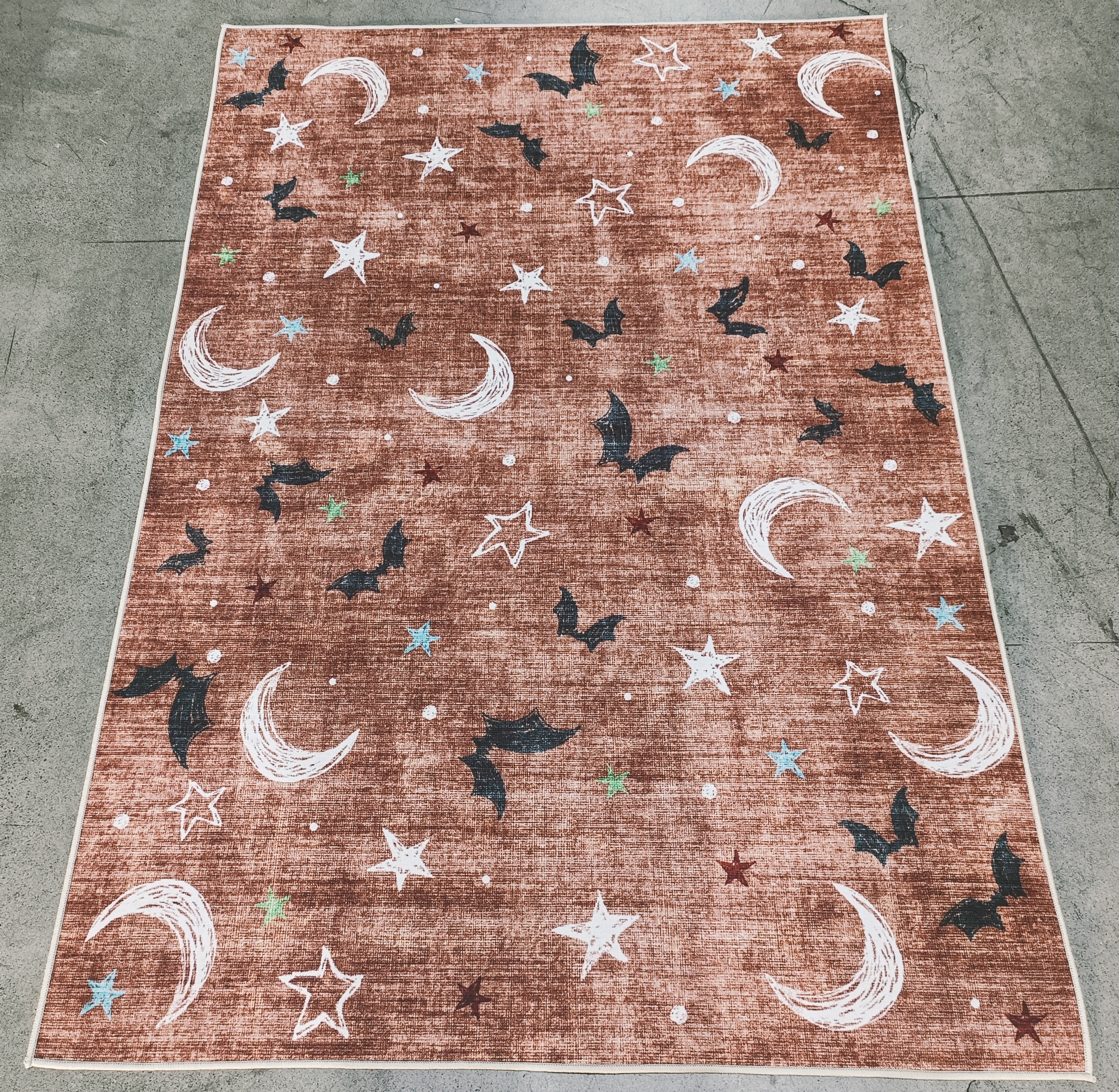 GERTMENIAN 3 x 4 (ft) Loomed Polyester Orange Bats Rectangular Indoor Animal print Spot Clean Only Pet Friendly Area rug