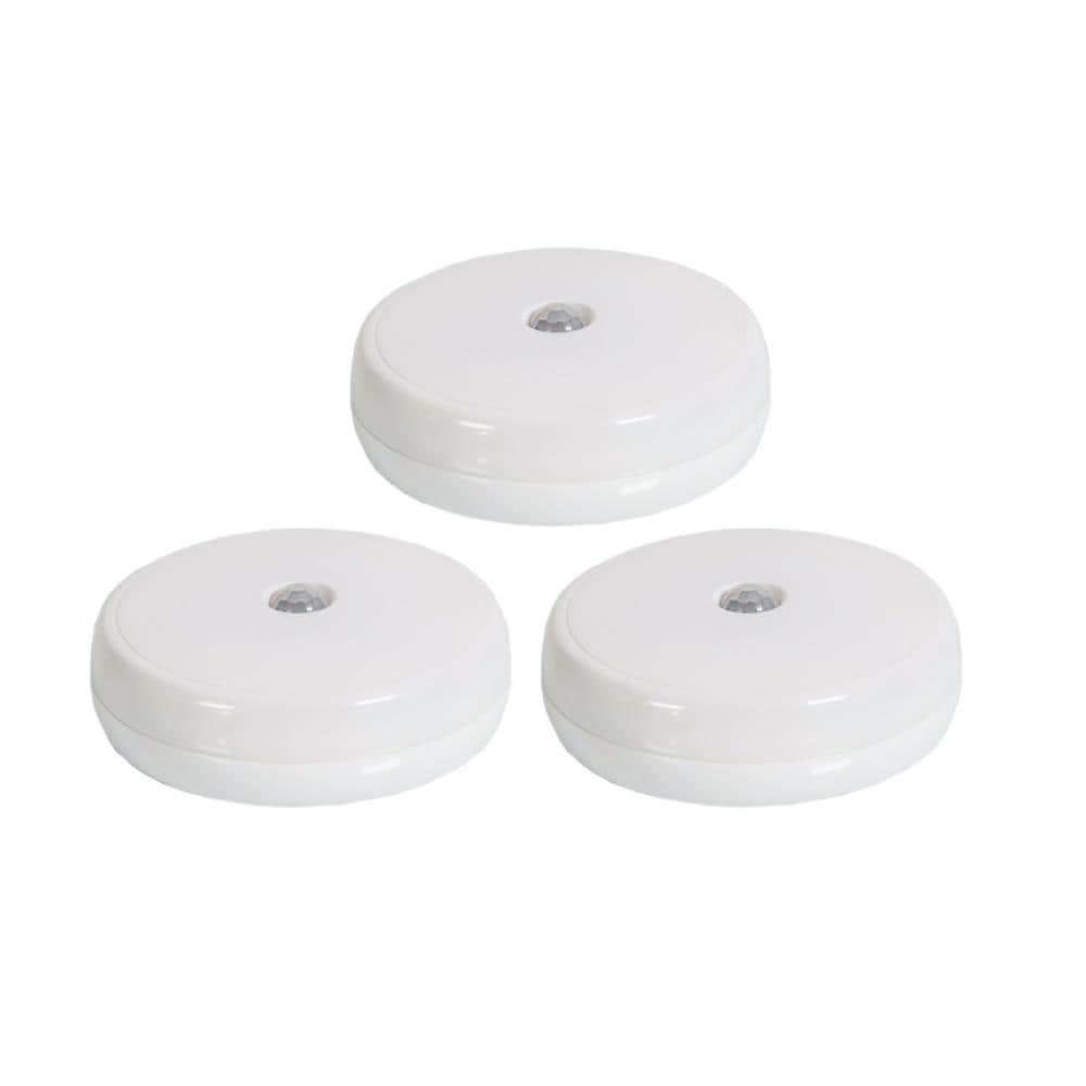 Brilliant Evolution 6-Pack 3.37-in Battery Puck Under Cabinet Lights with  Remote in the Puck Lights department at