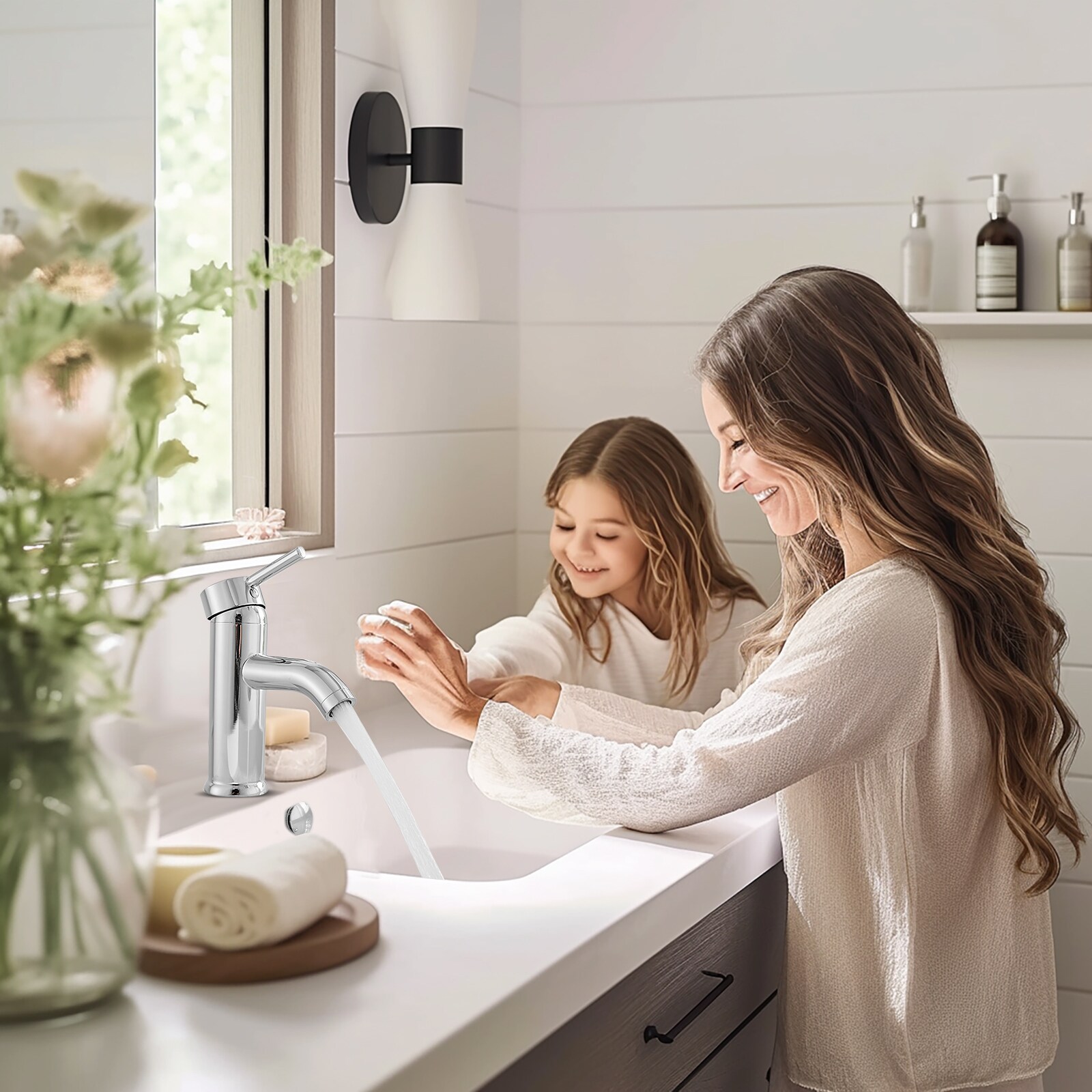 Polished Chrome Single-Handle Bathroom Faucet with Drain Assembly