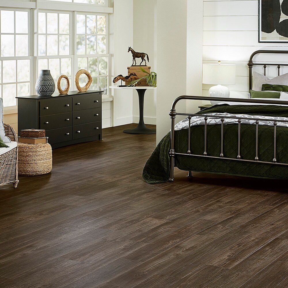 Pergo DuraCraft +WetProtect Heritage Point Pine 20-mil x 7-1/2-in W x 47-in L Waterproof Interlocking Luxury Vinyl Plank Flooring