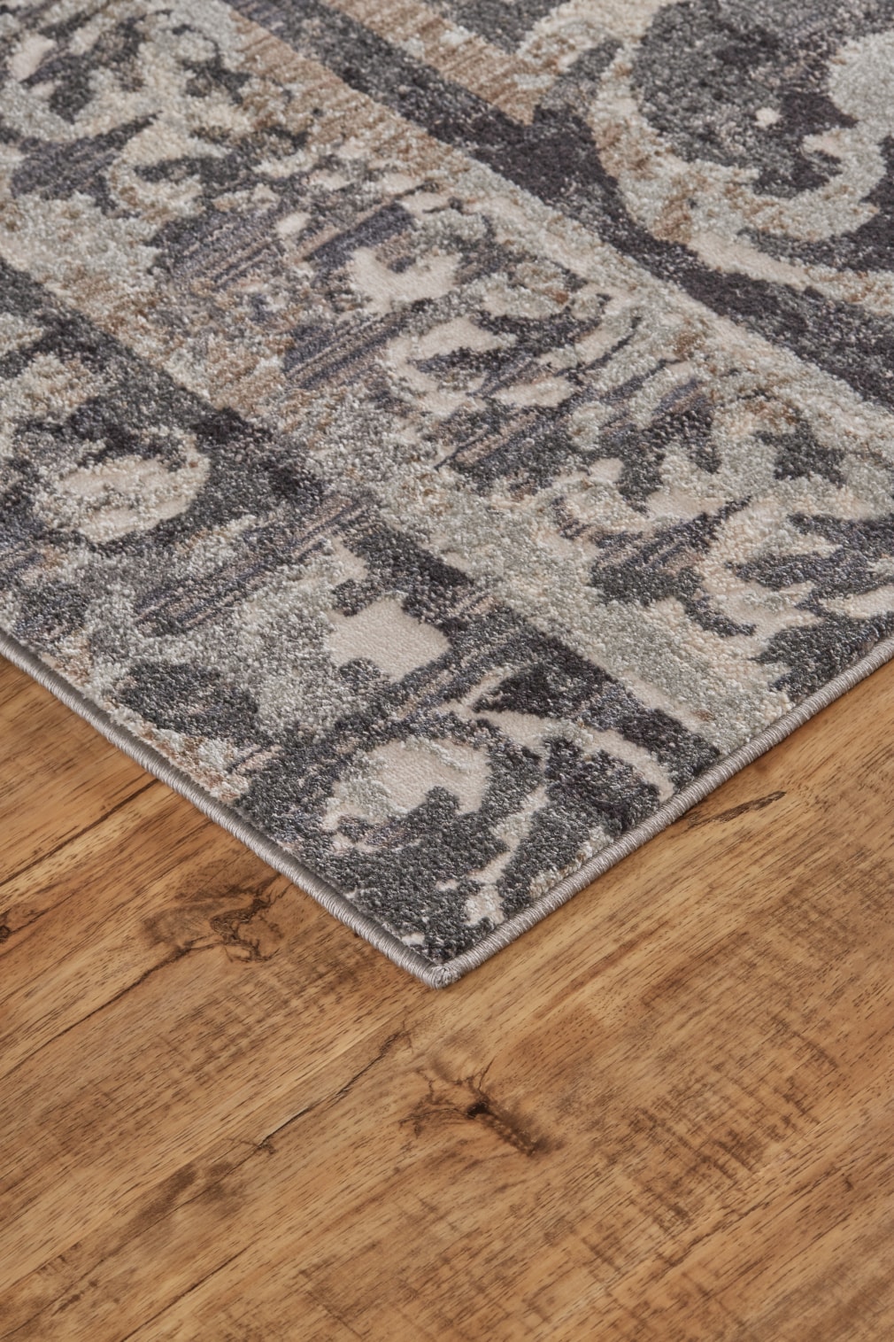 Ivory and Gray Distressed Rectangular Cotton Blend Rug