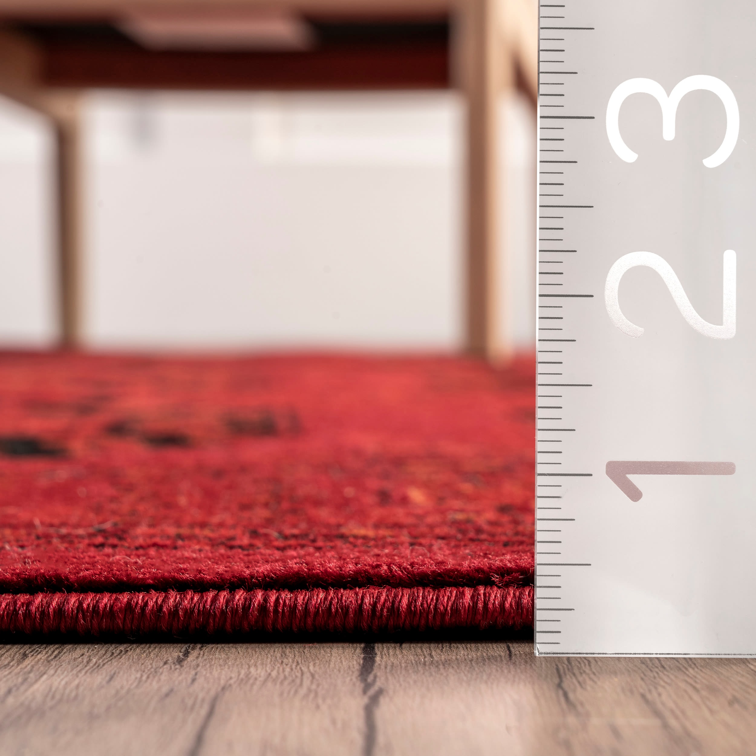 Elegant Red Trellis 4' x 6' Easy-Care Synthetic Area Rug