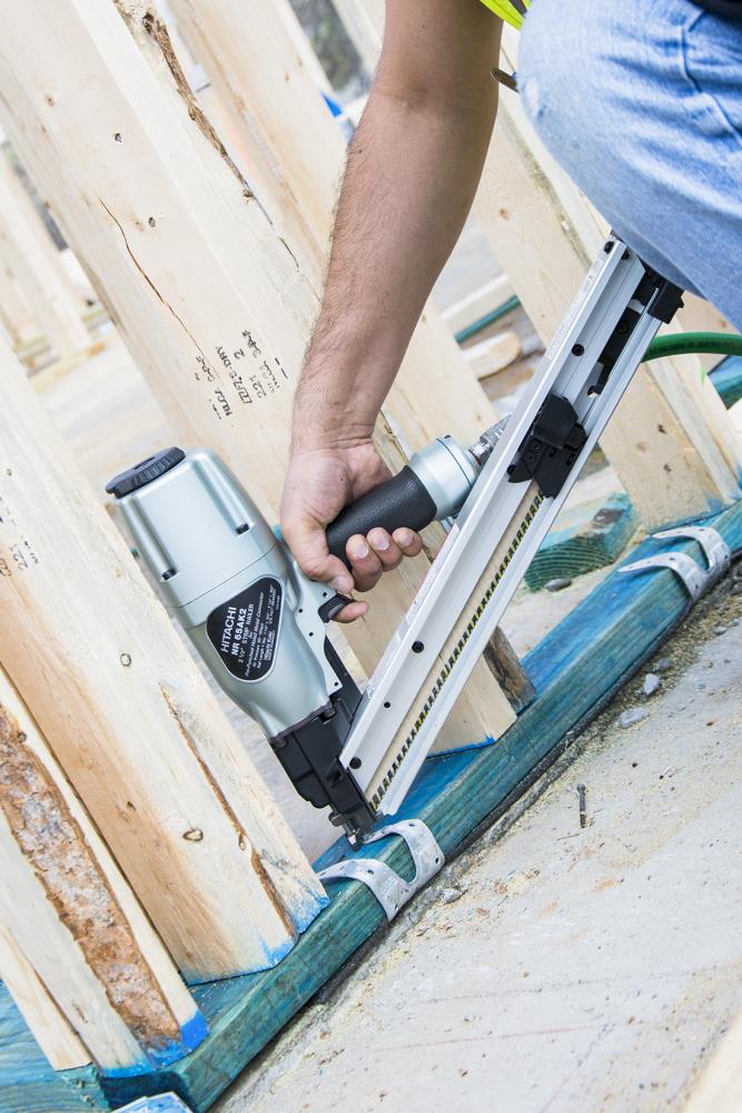 Hitachi nail deals gun lowes