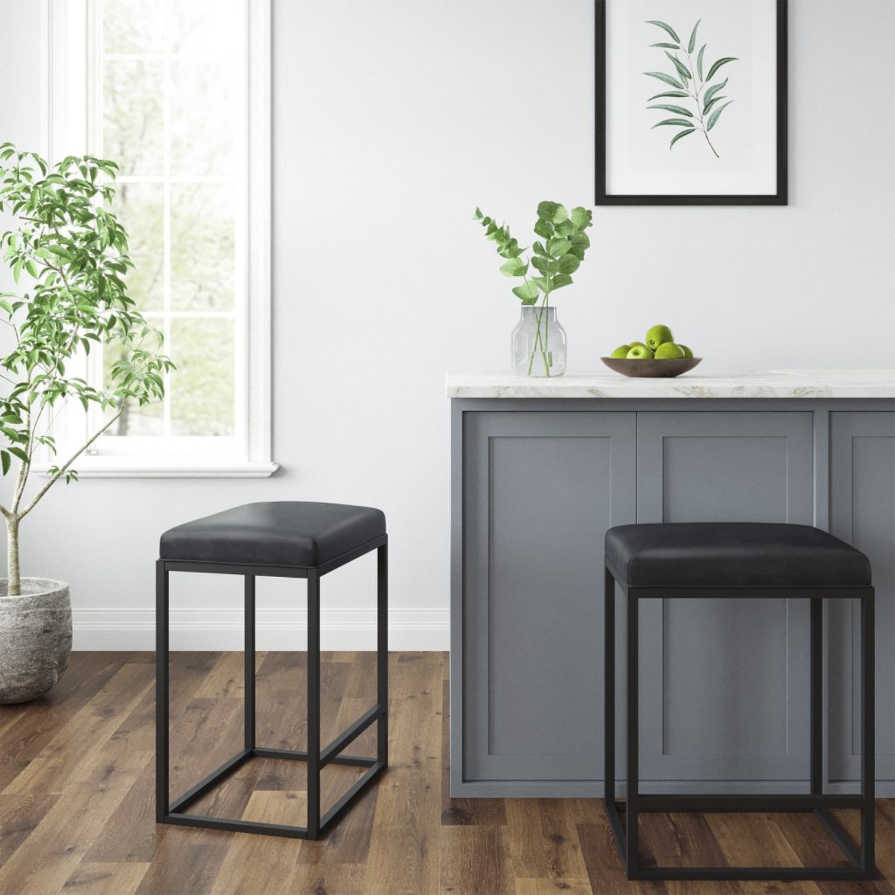 HomeRoots 4000400719 2 -Set Black Short Square seat Metal Bar Stool