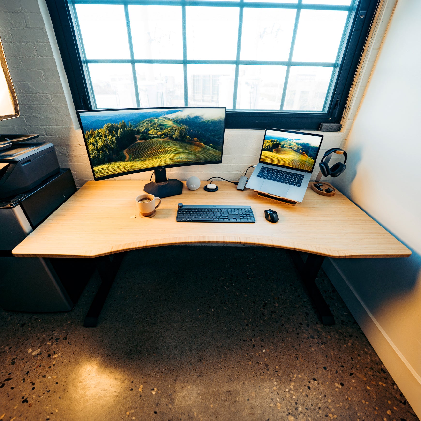 Desky Zero Ergo Edge Office Desk - Dark Bamboo / 60 x 30 inches Desky Zero Ergo Edge Office Desk - Dark Bamboo / 60 x 30 inches
