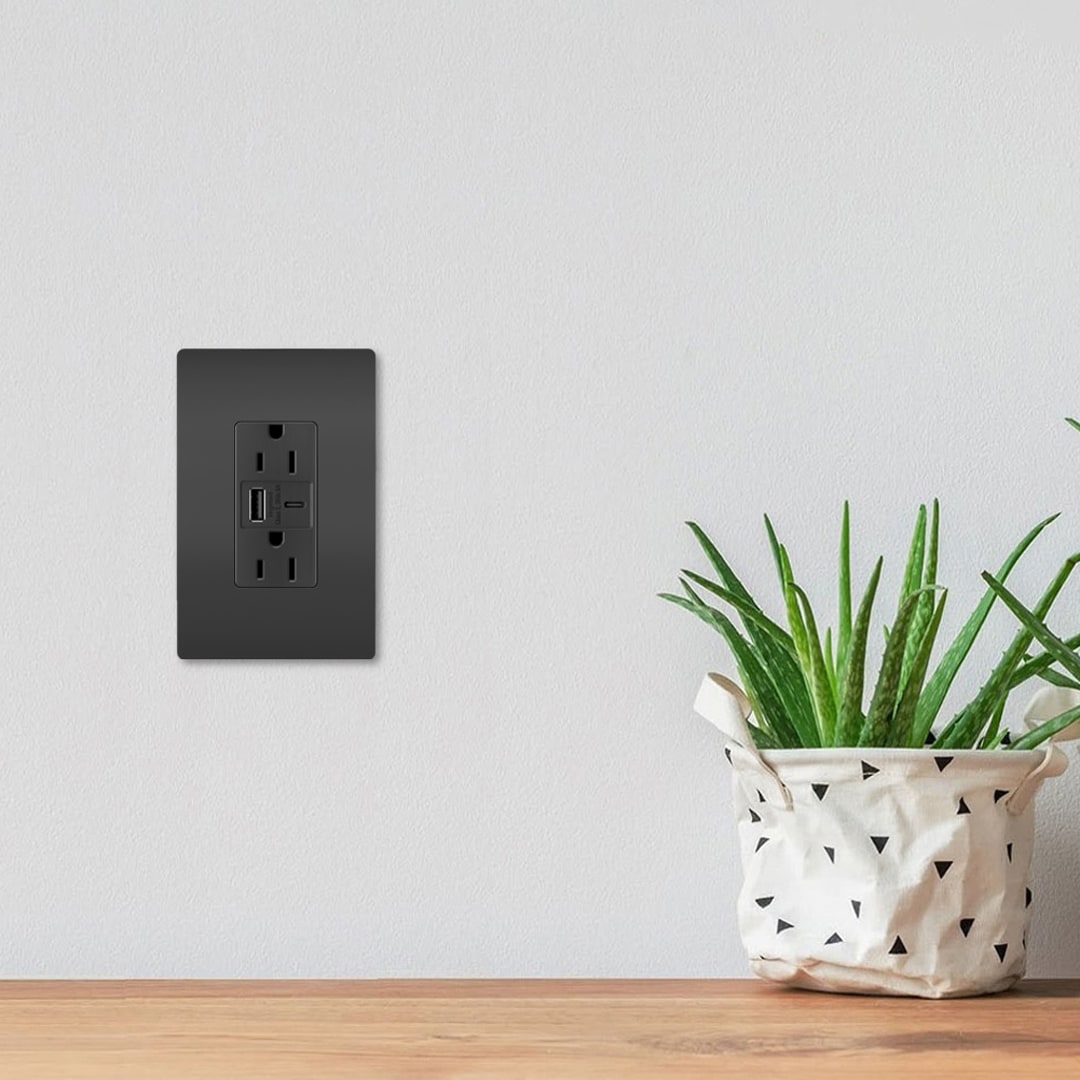 Legrand R26USBAC6BKCCV4 receptacles - View #3