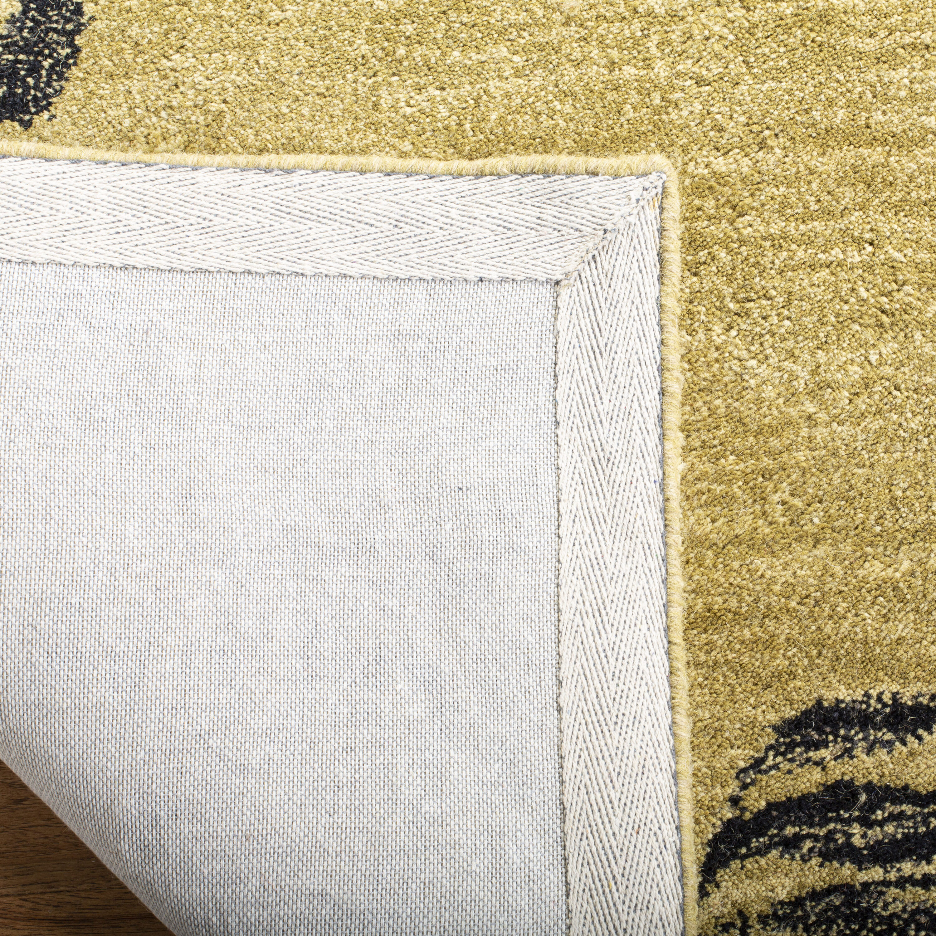 Safavieh SOH773B-5 rugs - View #3