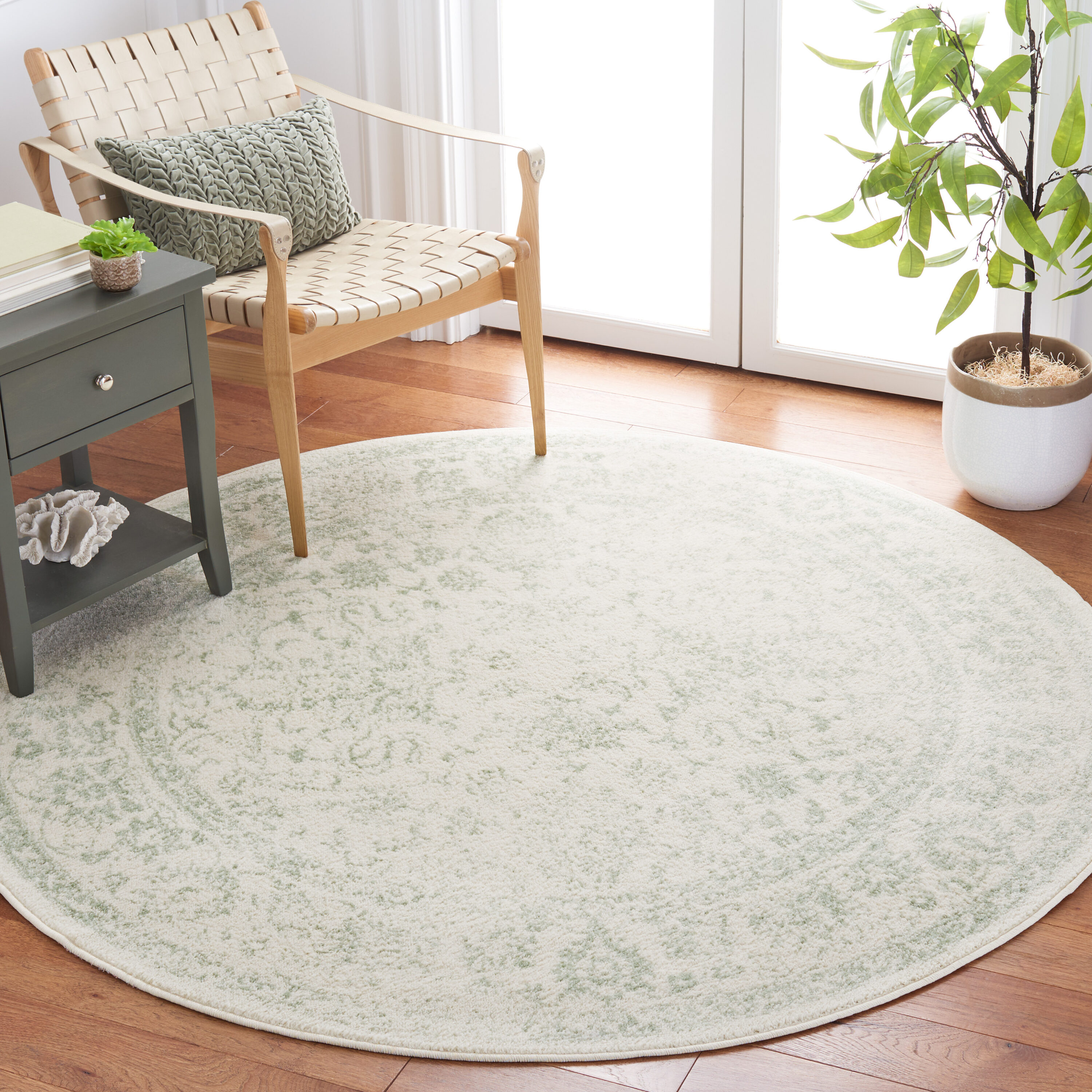 Adirondack 109V Ivory Sage Traditional Round 5ft x 5ft Rug