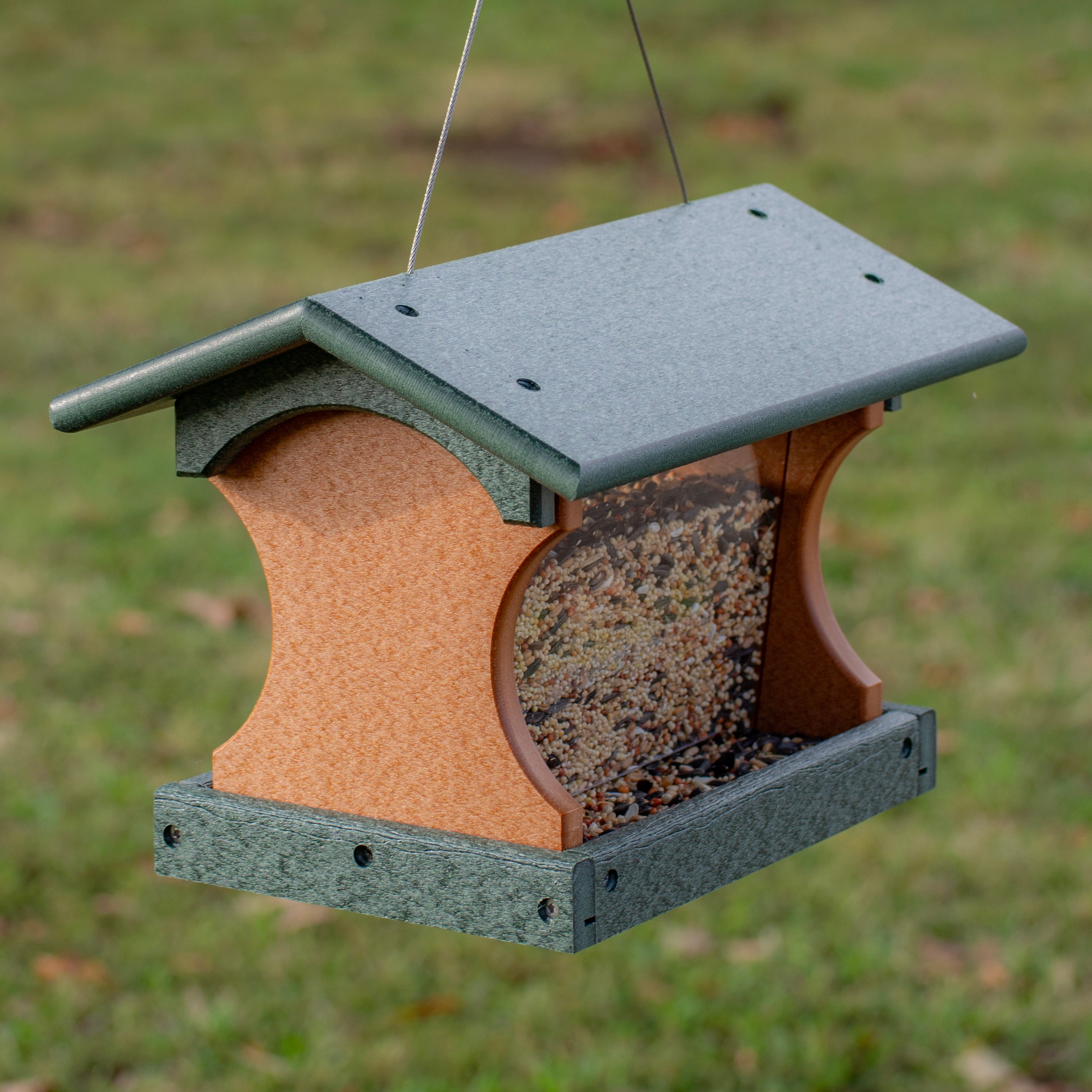 American Furniture Classics Poly Recycled poly-lumber Hanging/Post-mount Squirrel-Resistant Platform Bird feeder - 1-lb