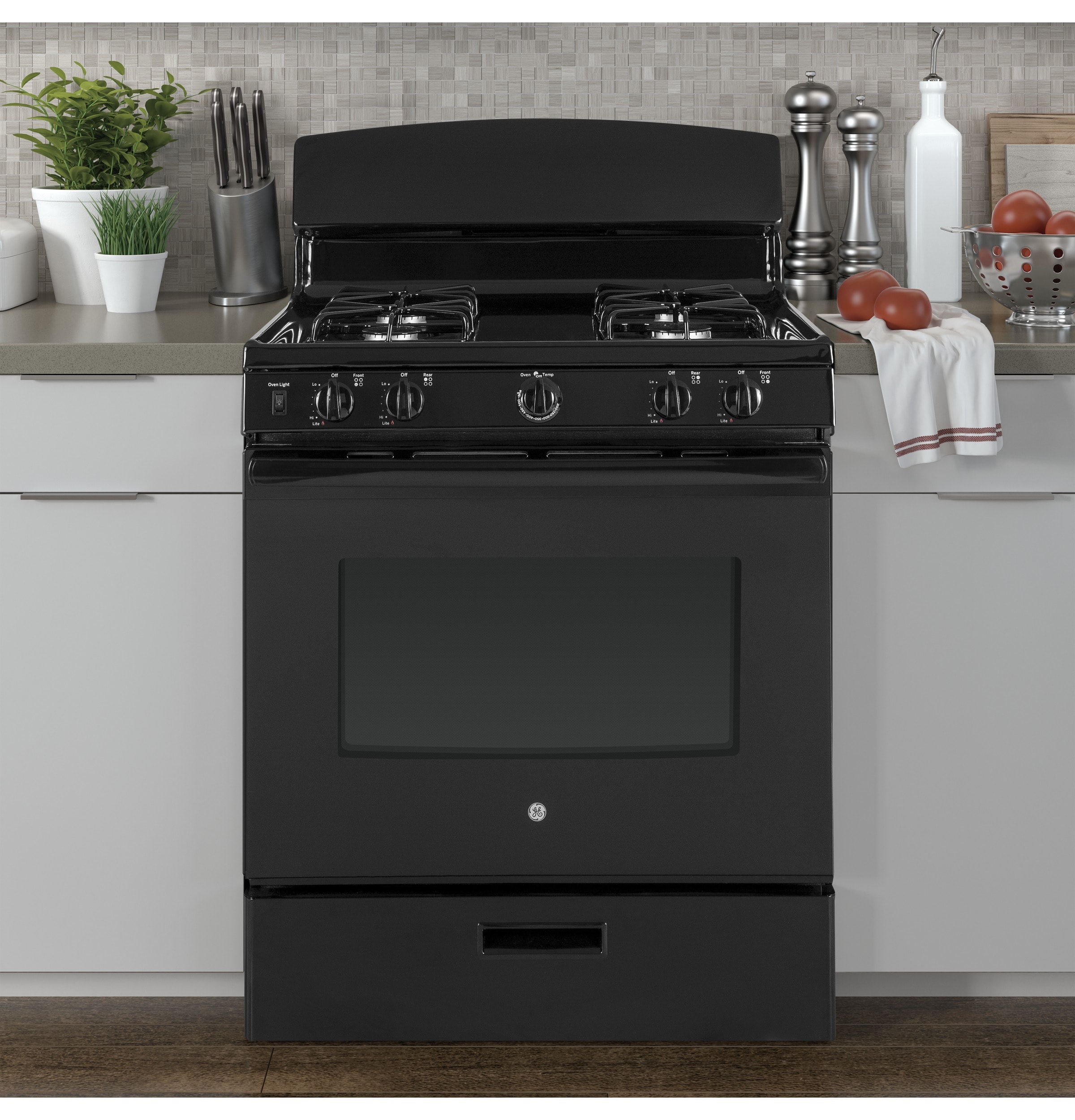 JTS5000DNBB in Black by GE Appliances in Bangor, ME - GE® 30