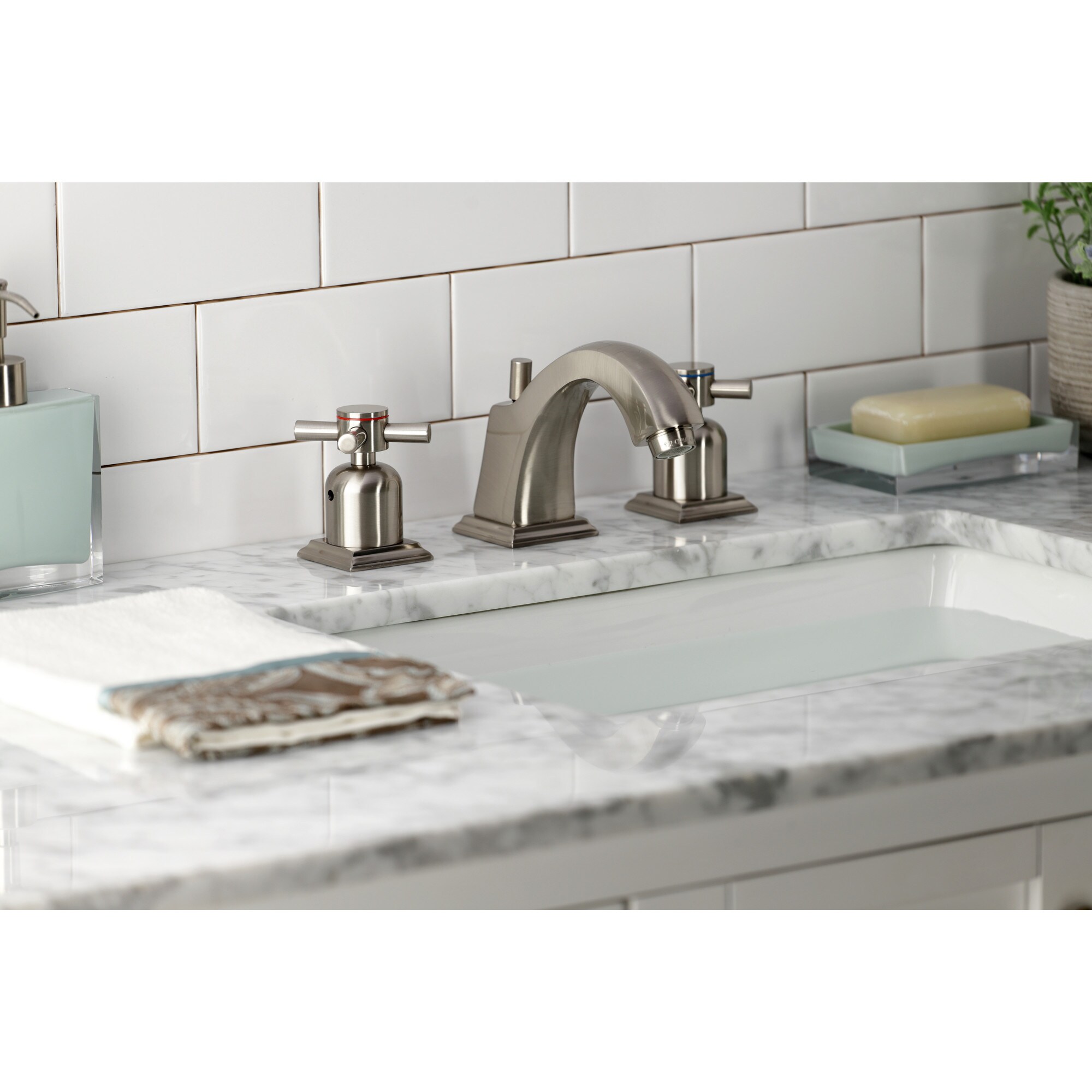 Kingston Brass WLFSC4688DX Lavatory-Faucets - View #5